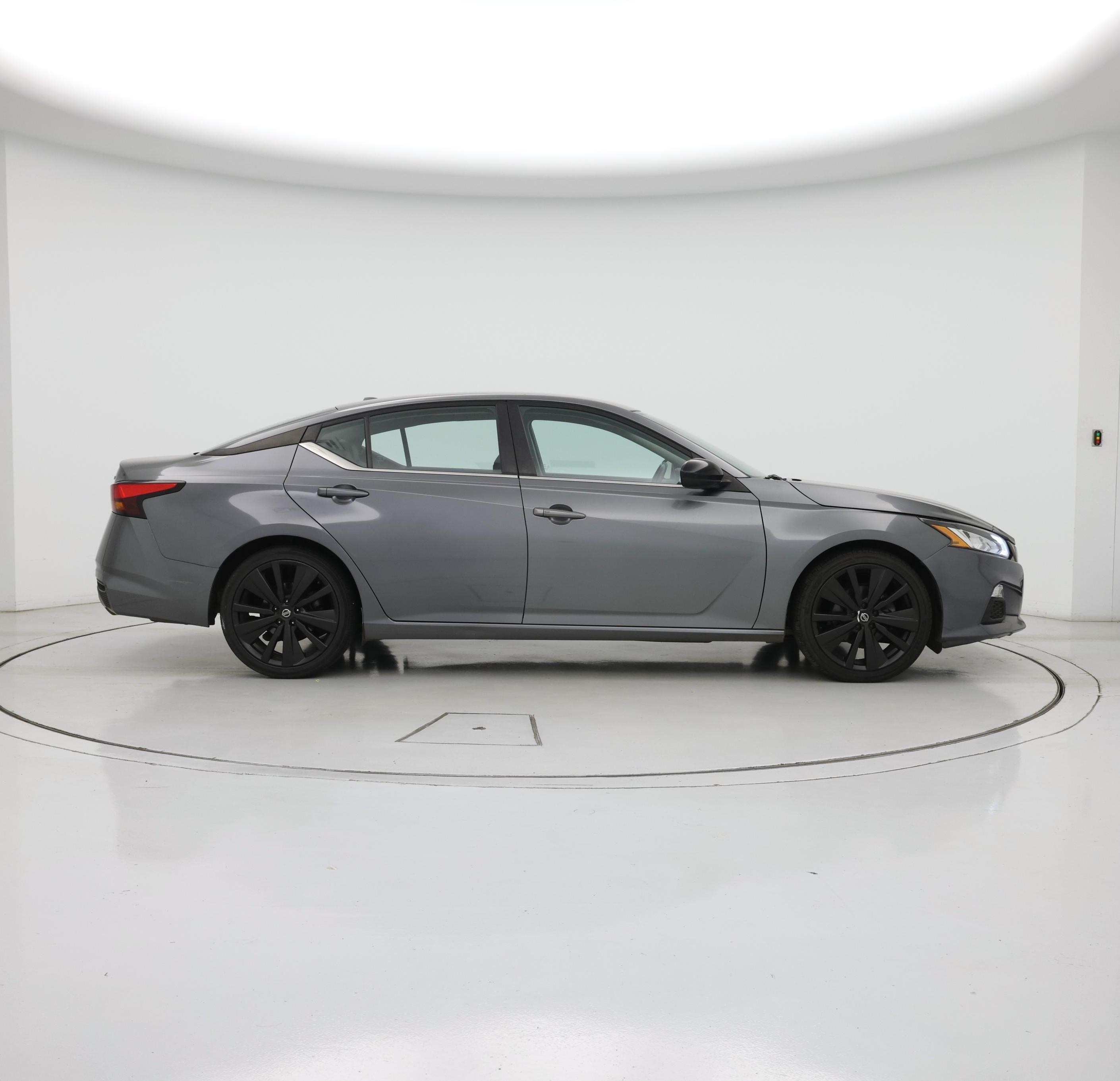 Thumbnail: 2021 Nissan Altima - 7