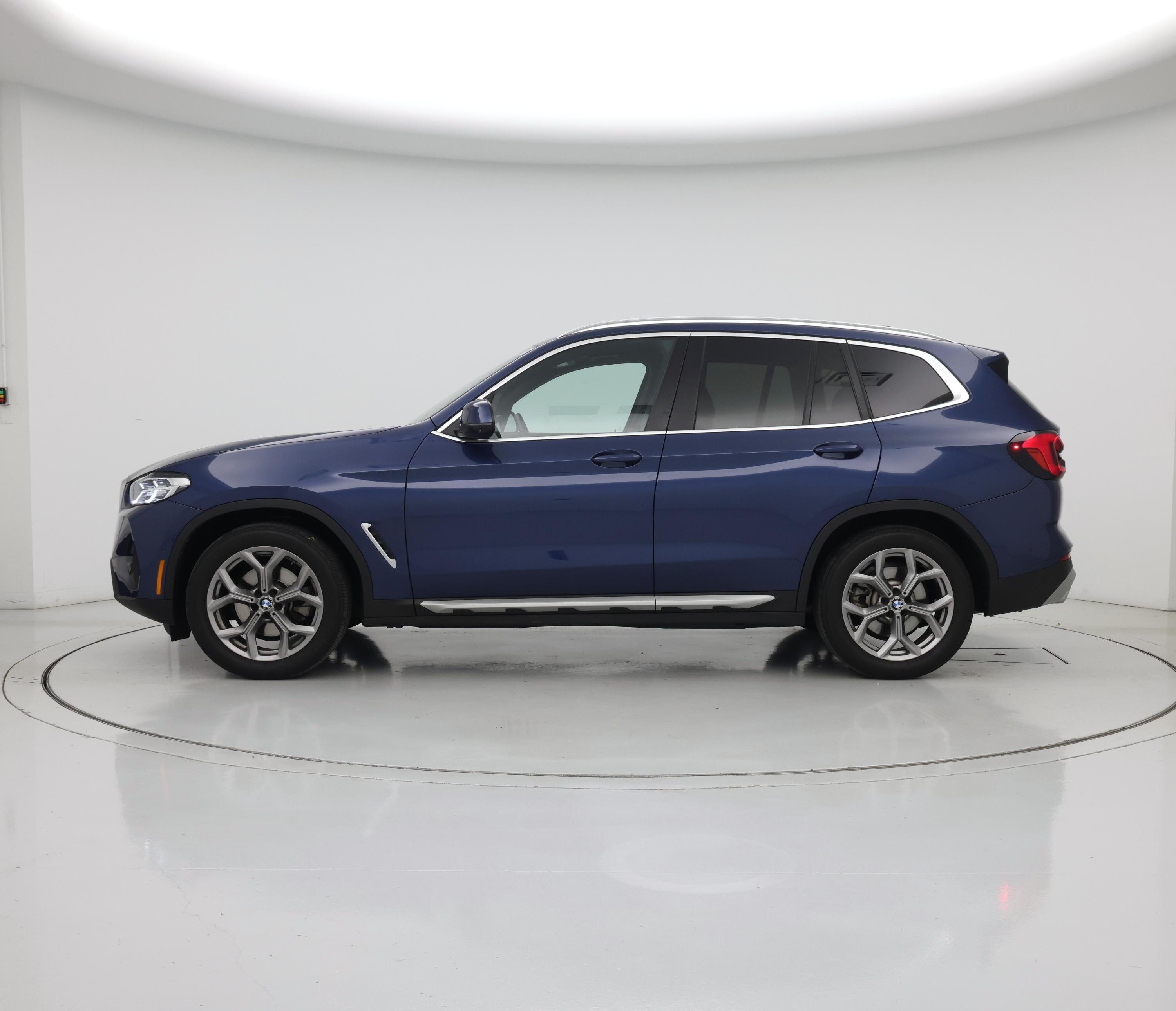Thumbnail: 2023 BMW X3 - 3
