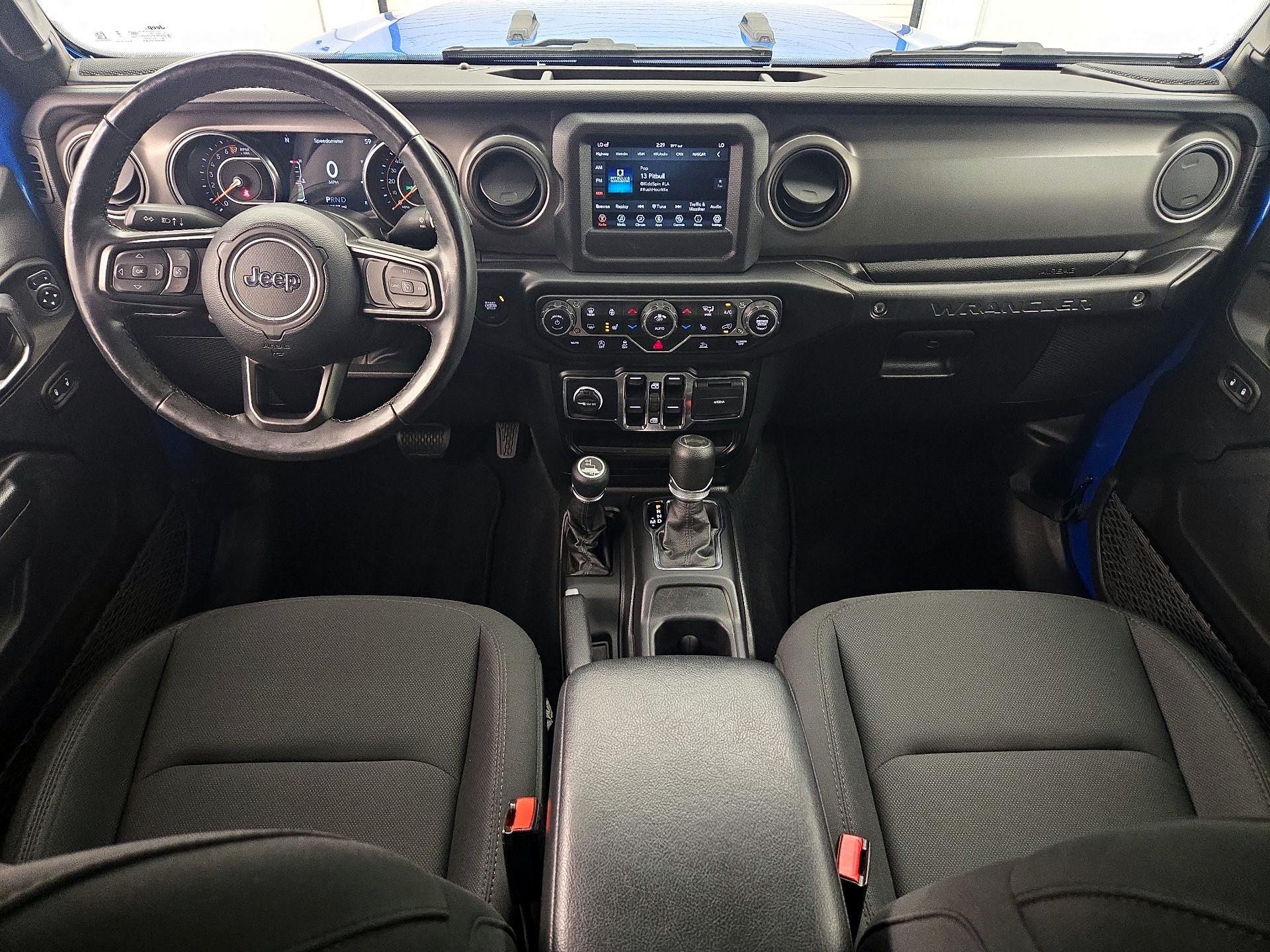 Thumbnail: 2022 Jeep Wrangler - 9