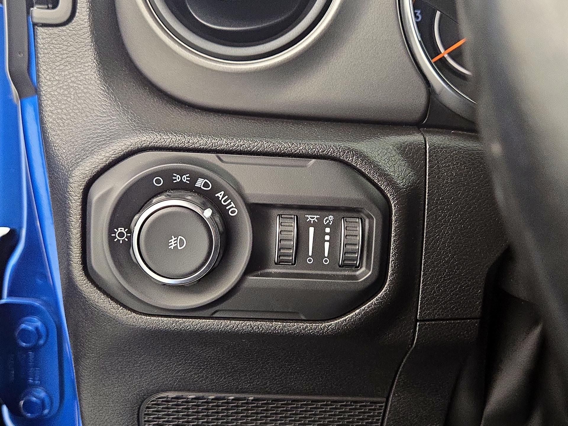 Thumbnail: 2022 Jeep Wrangler - 13