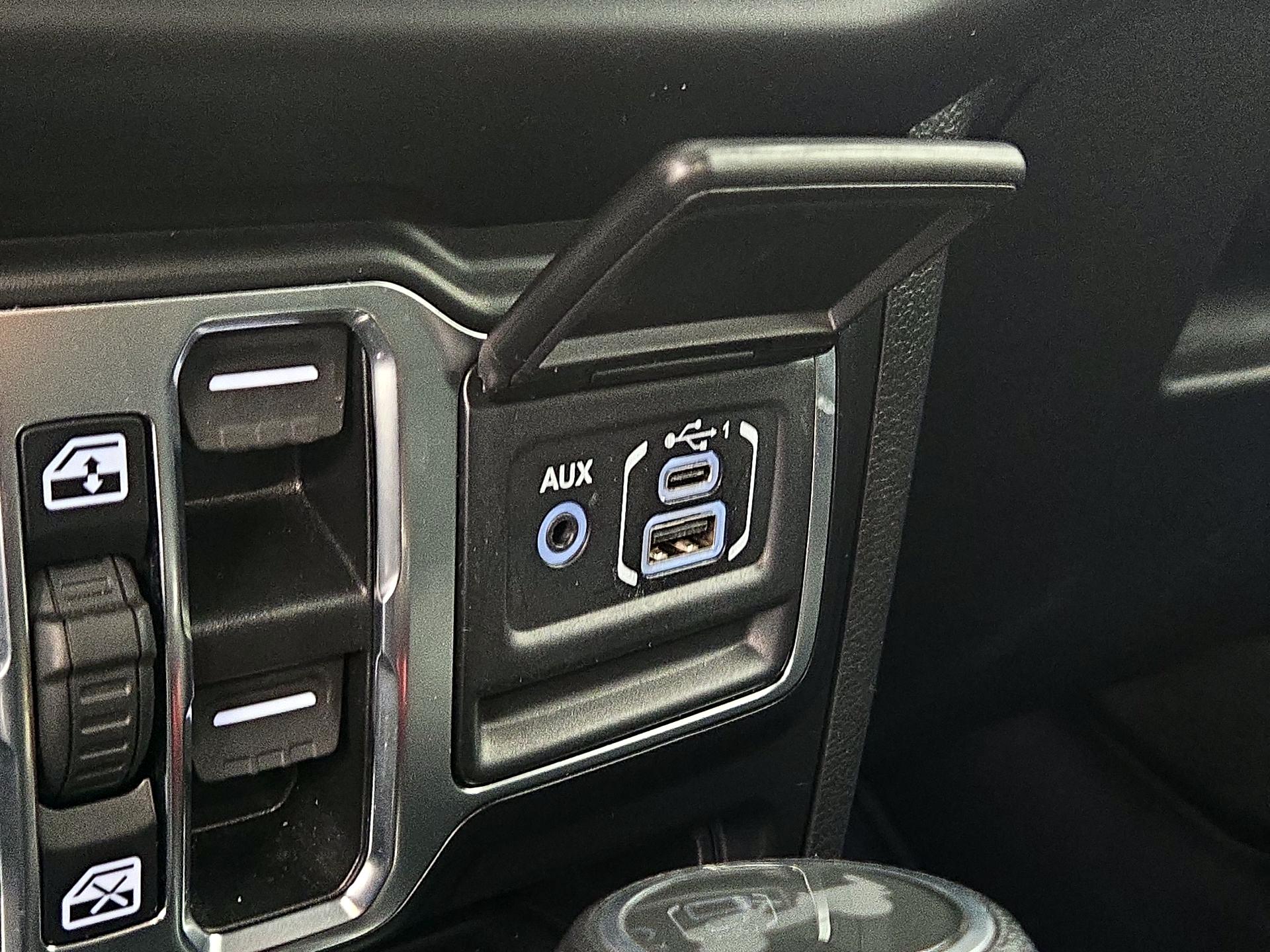 Thumbnail: 2022 Jeep Wrangler - 18