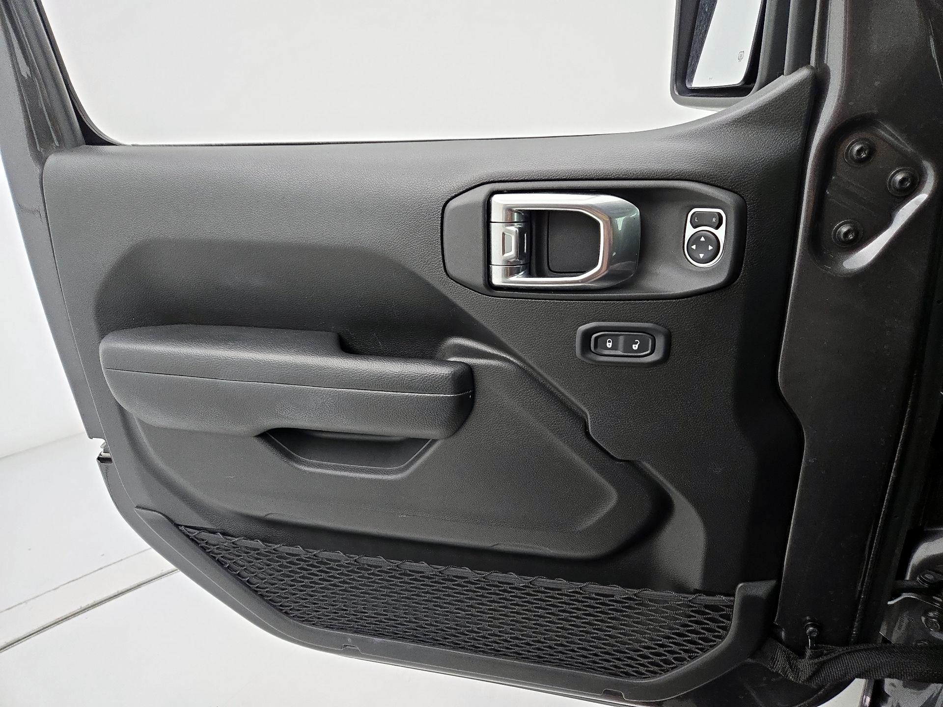 Thumbnail: 2025 Jeep Wrangler - 12