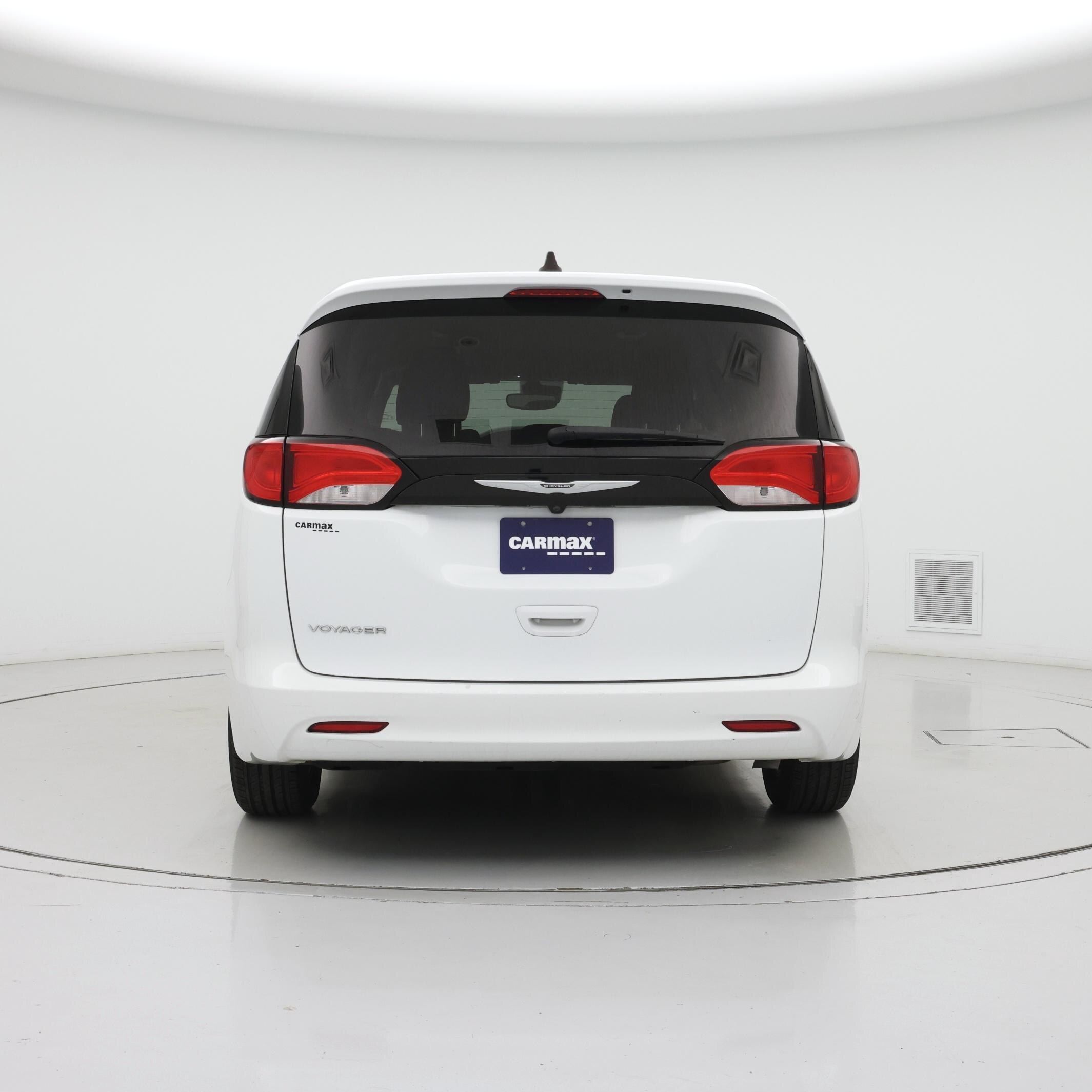 Thumbnail: 2023 Chrysler Voyager - 6