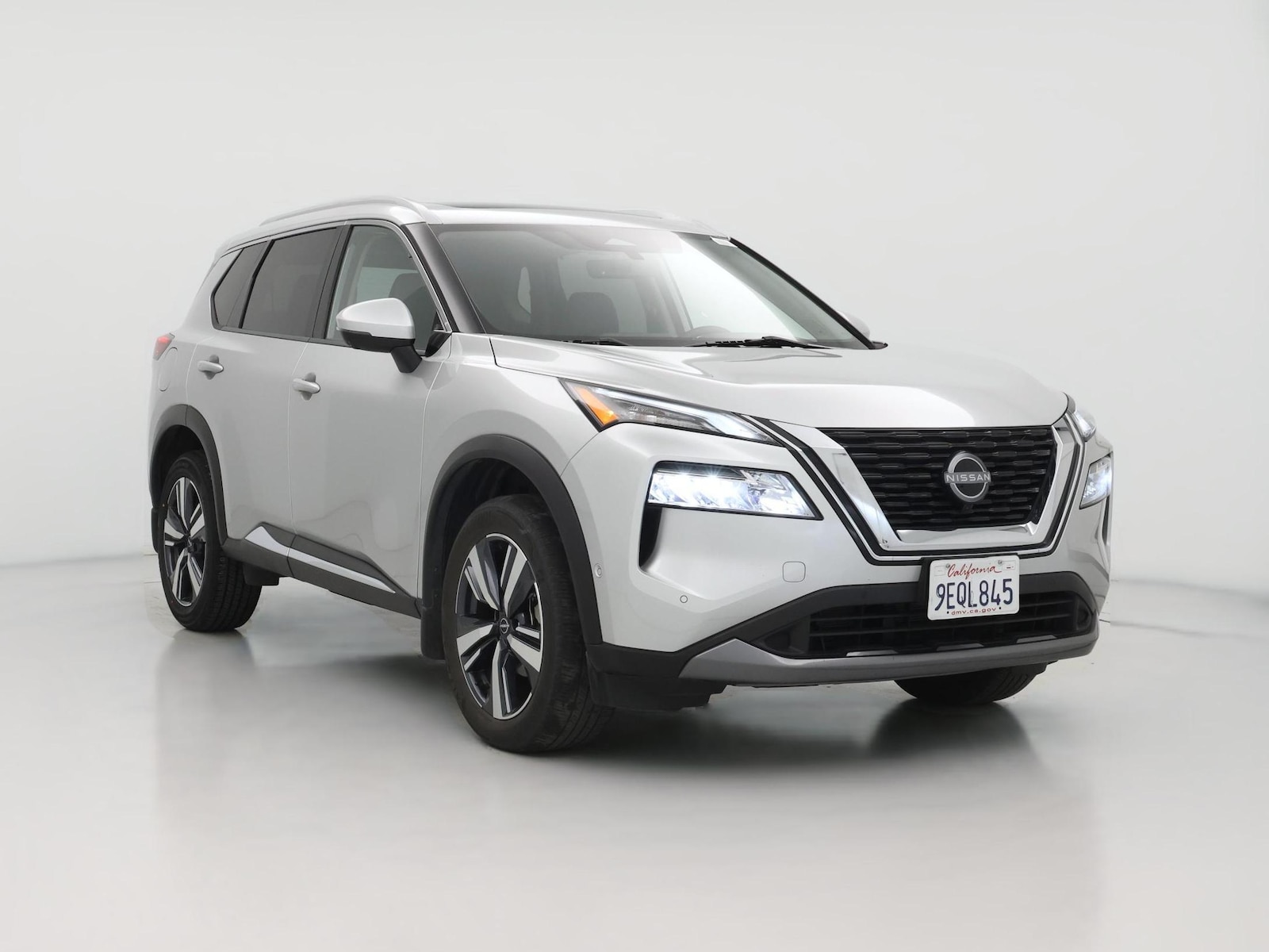 2023 Nissan Rogue SL - Photo 1