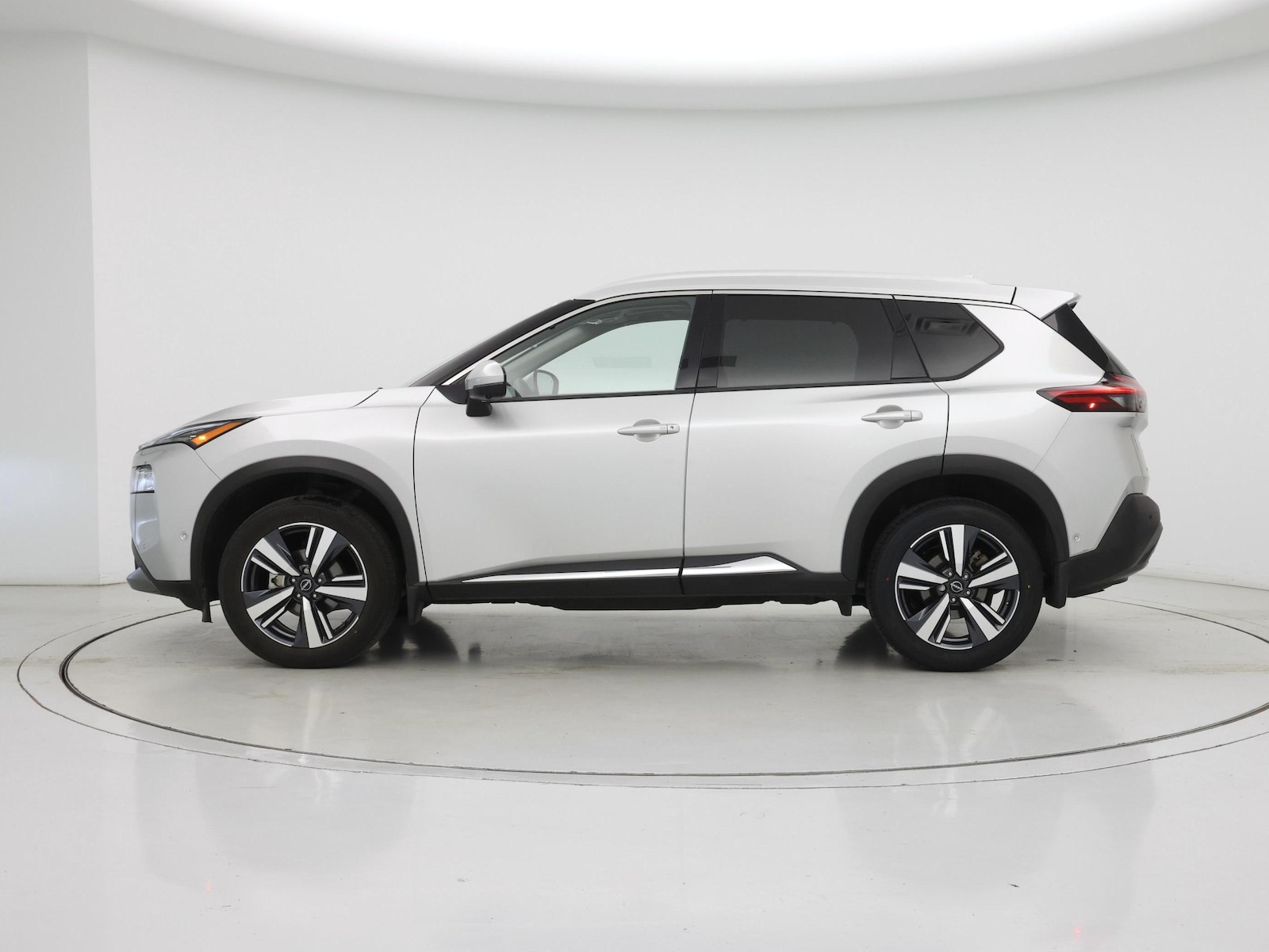 2023 Nissan Rogue SL - Photo 4