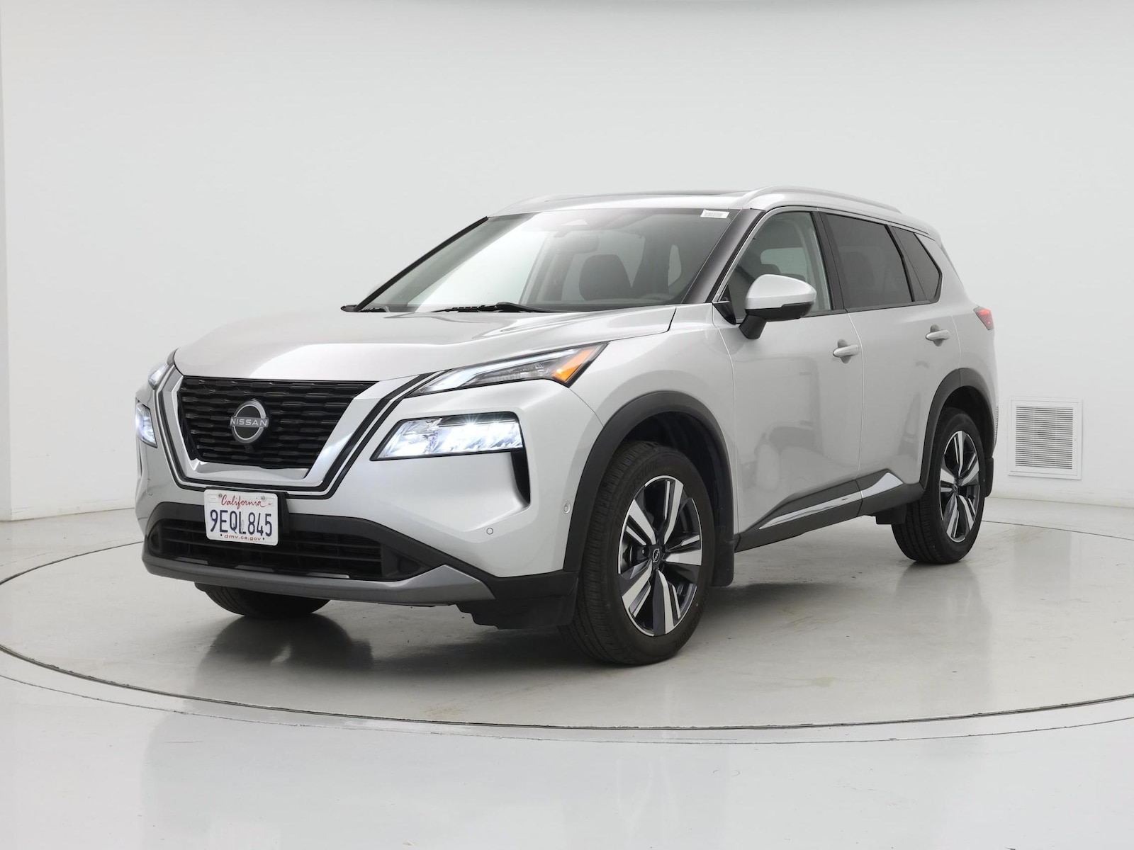 2023 Nissan Rogue SL - Photo 5