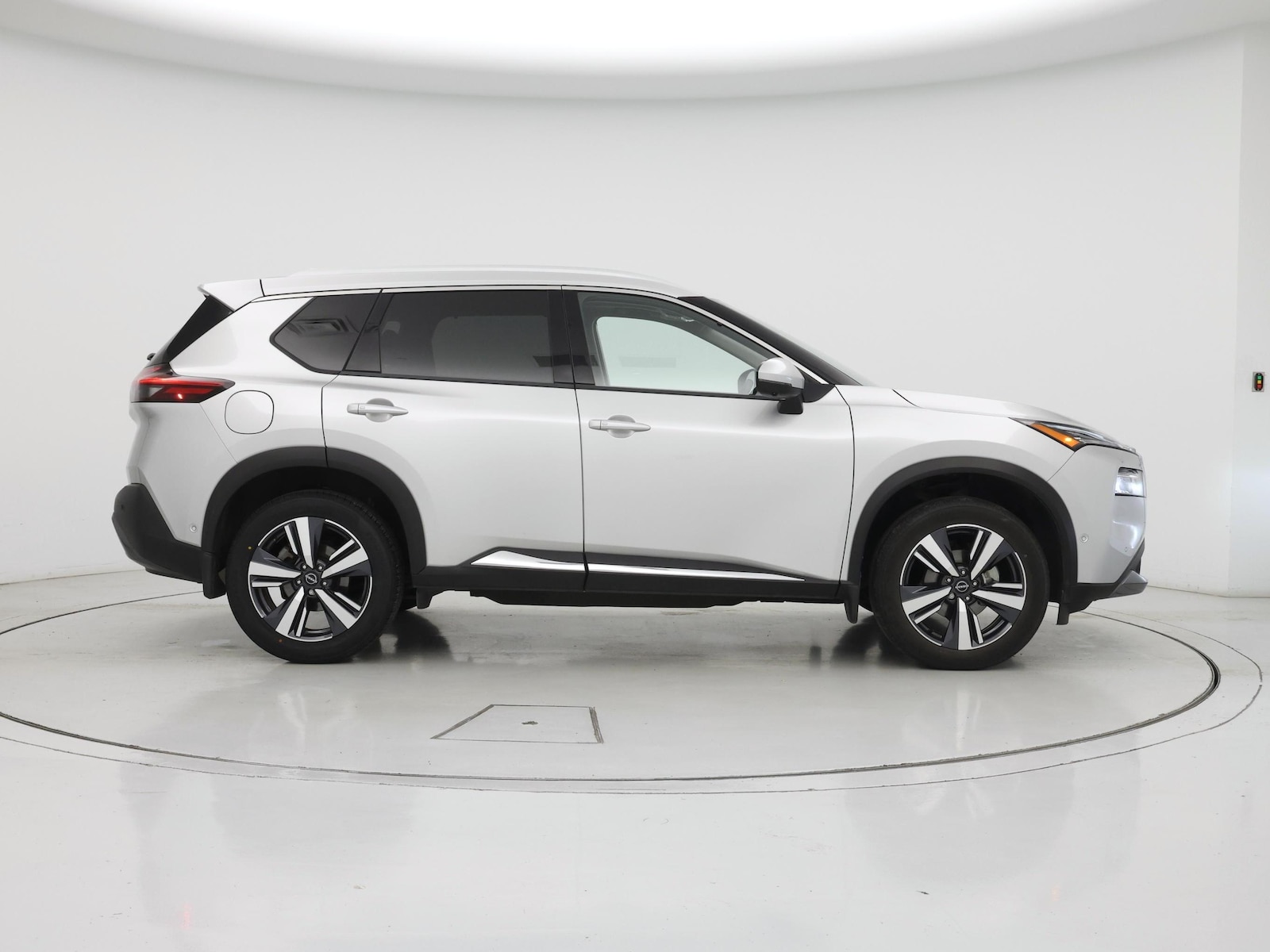 2023 Nissan Rogue SL - Photo 8