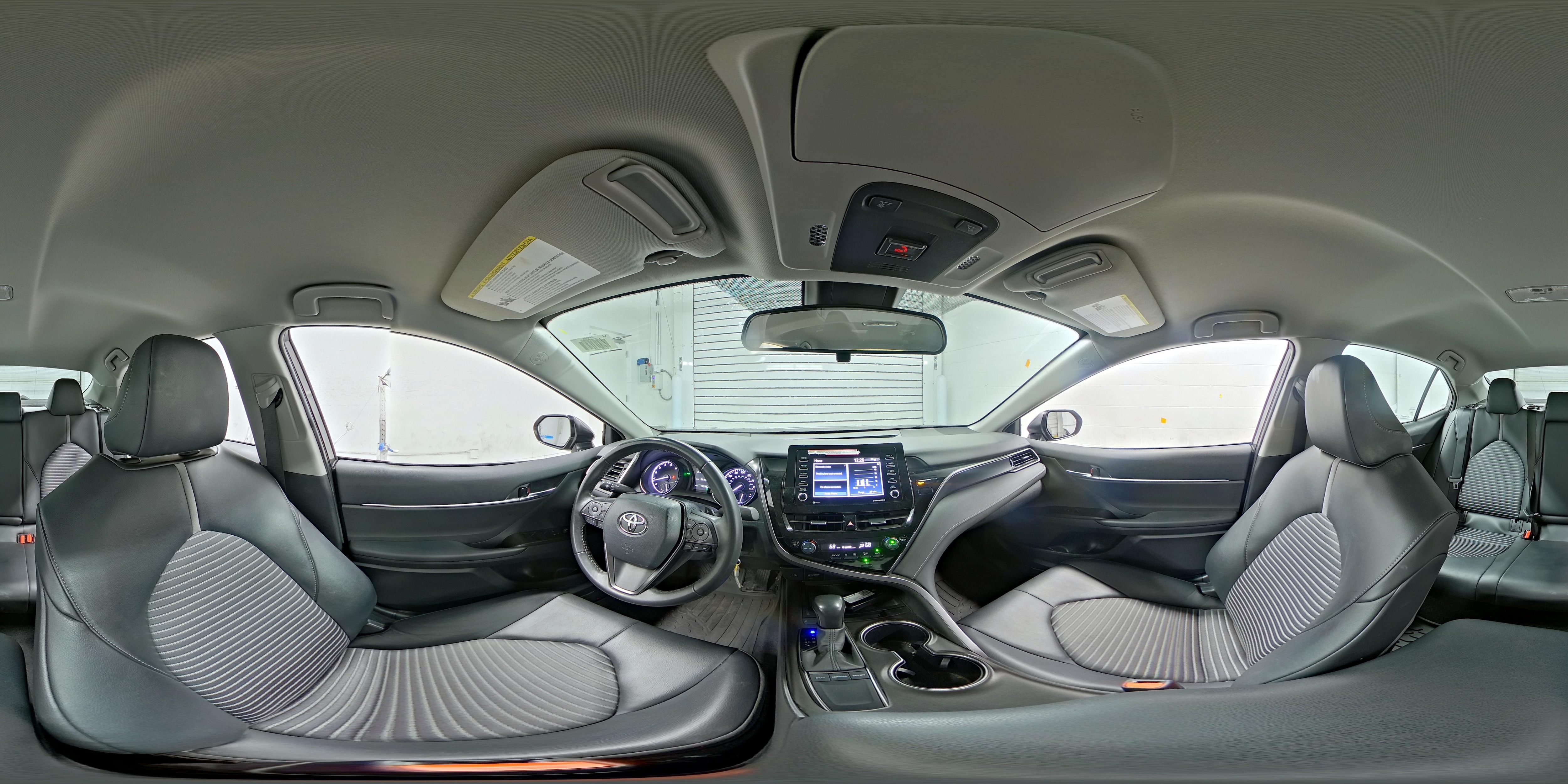 2024 Toyota Camry SE - Photo 23