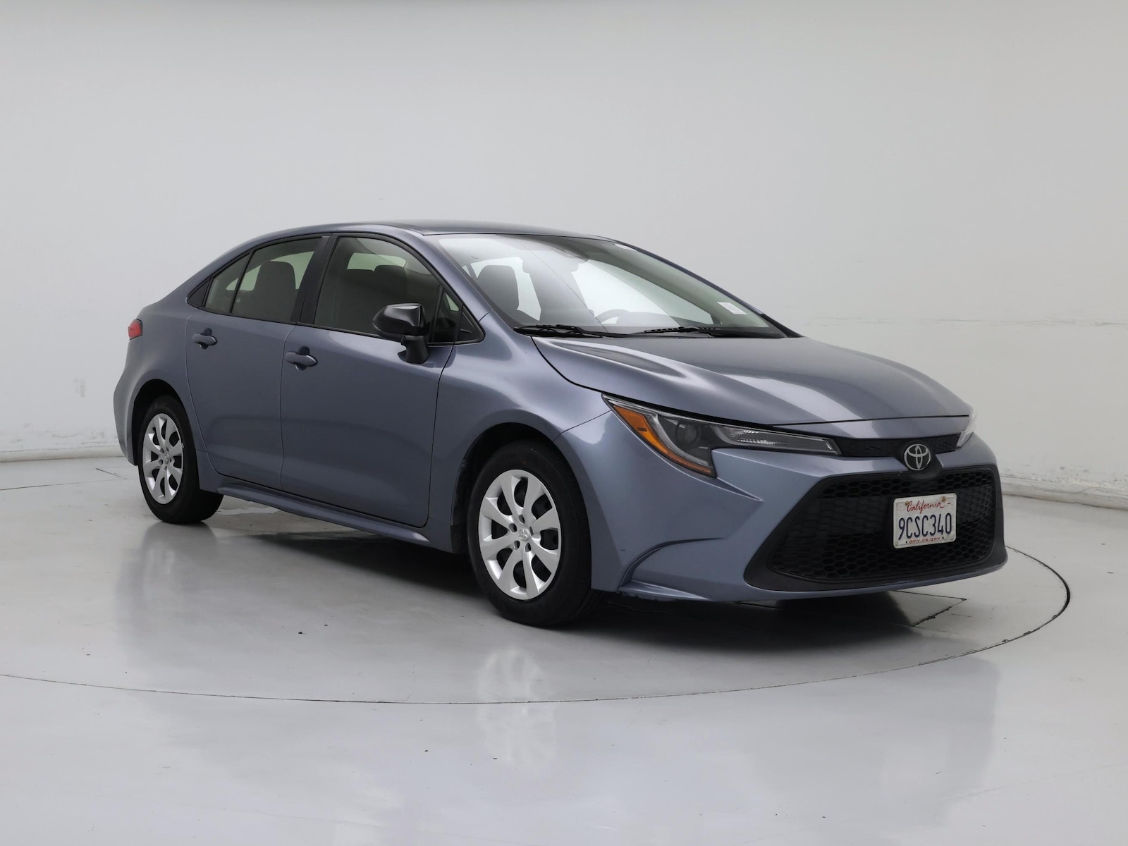 2022 Toyota Corolla LE - Photo 2
