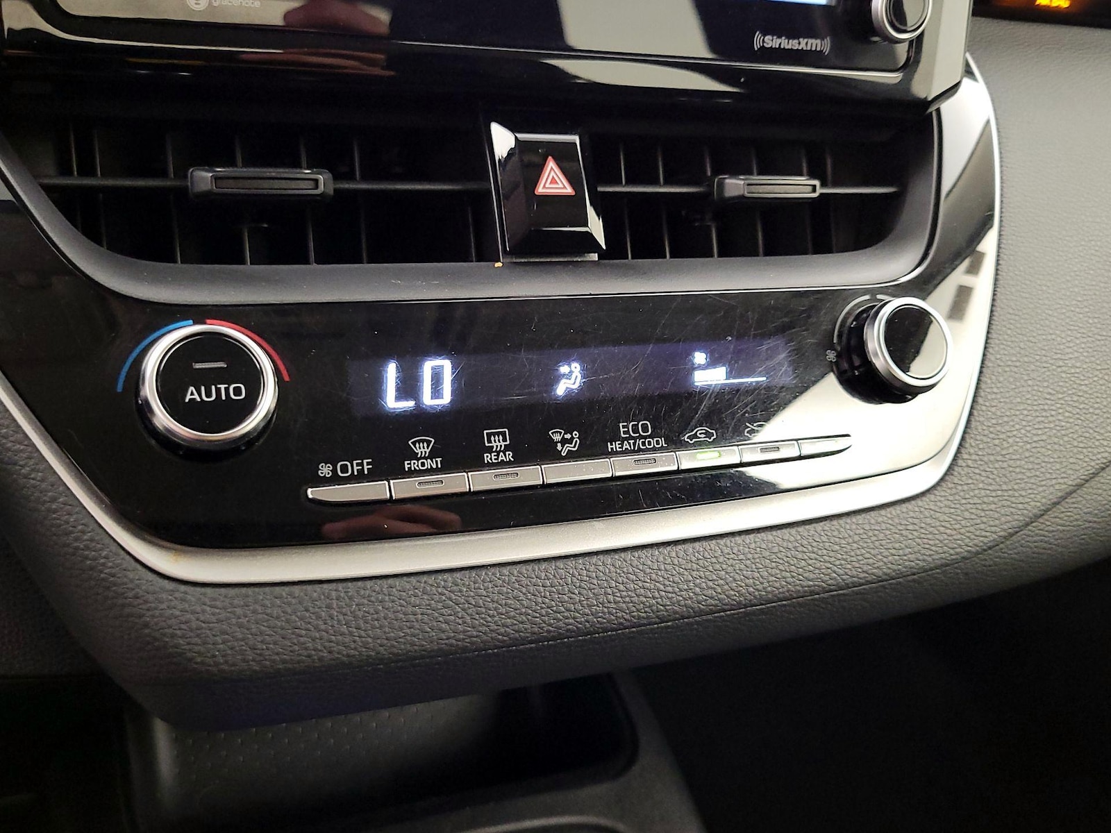 2022 Toyota Corolla LE - Photo 17