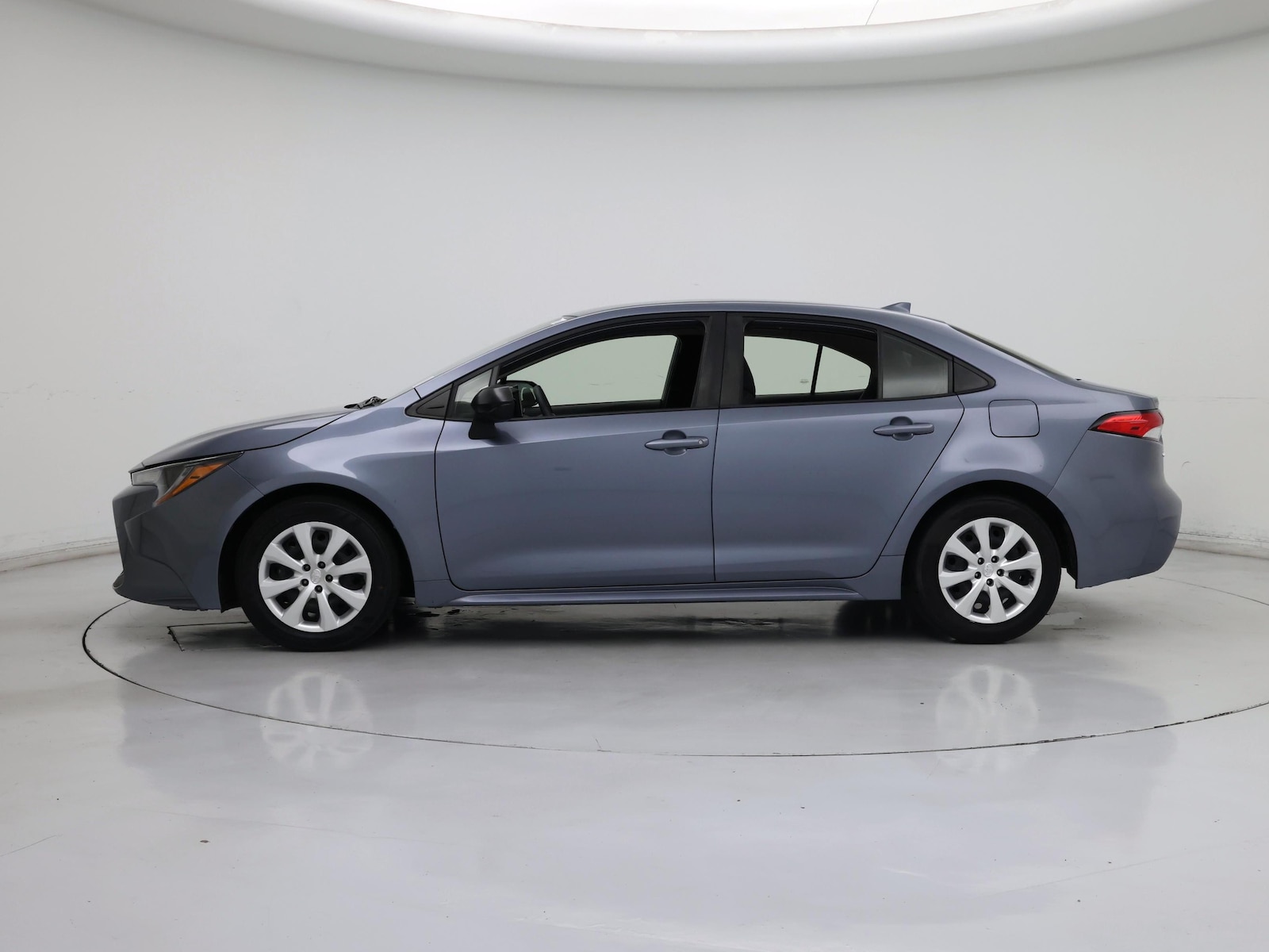2022 Toyota Corolla LE - Photo 4