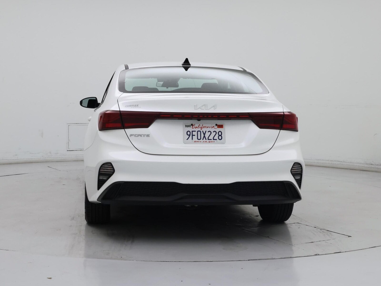2023 Kia Forte LXS - Photo 7