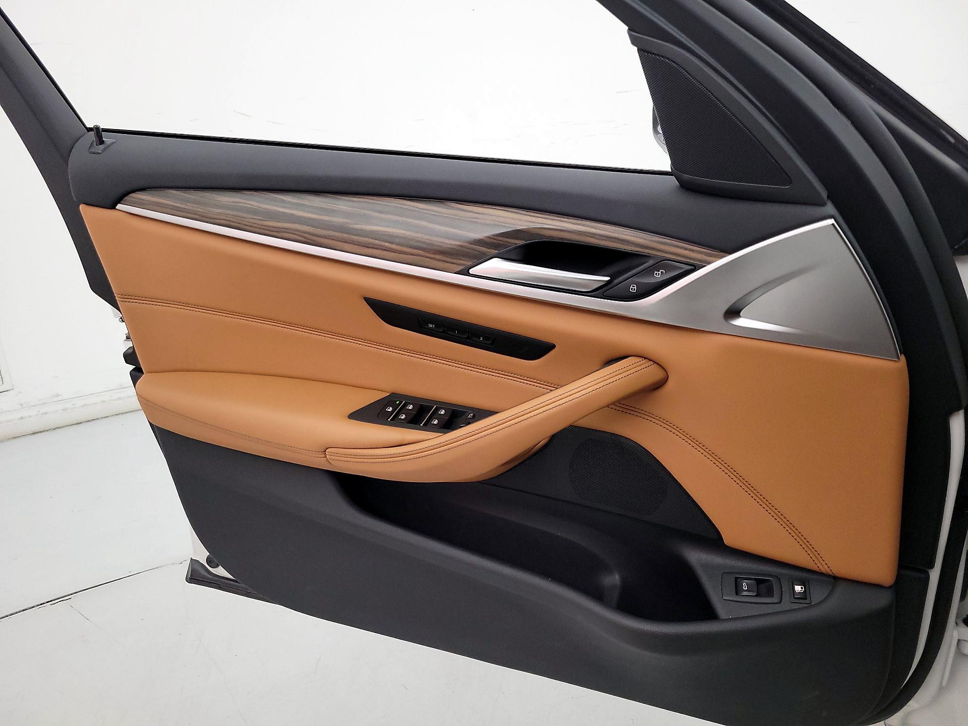 Thumbnail: 2023 BMW 5 Series - 12