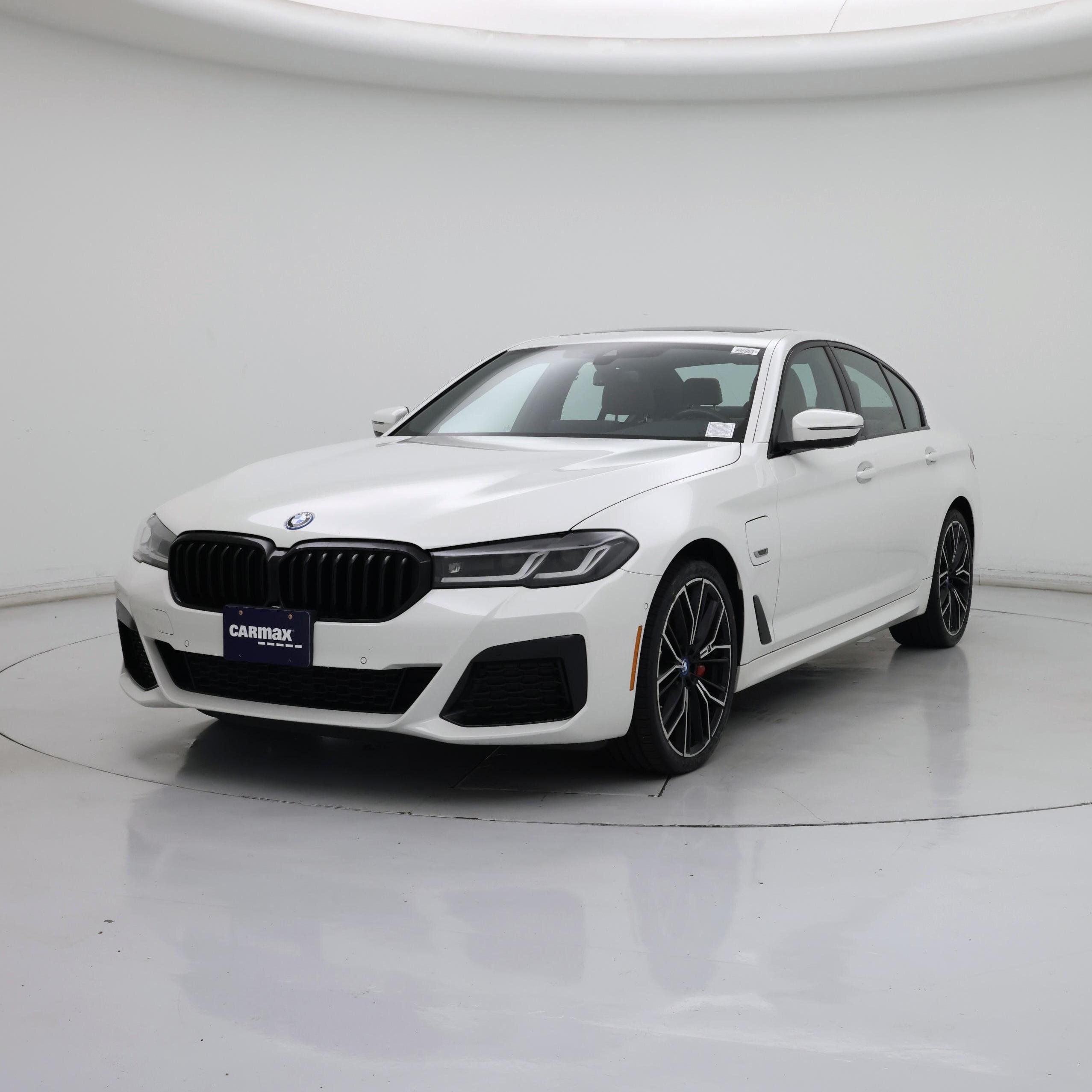 Thumbnail: 2023 BMW 5 Series - 4