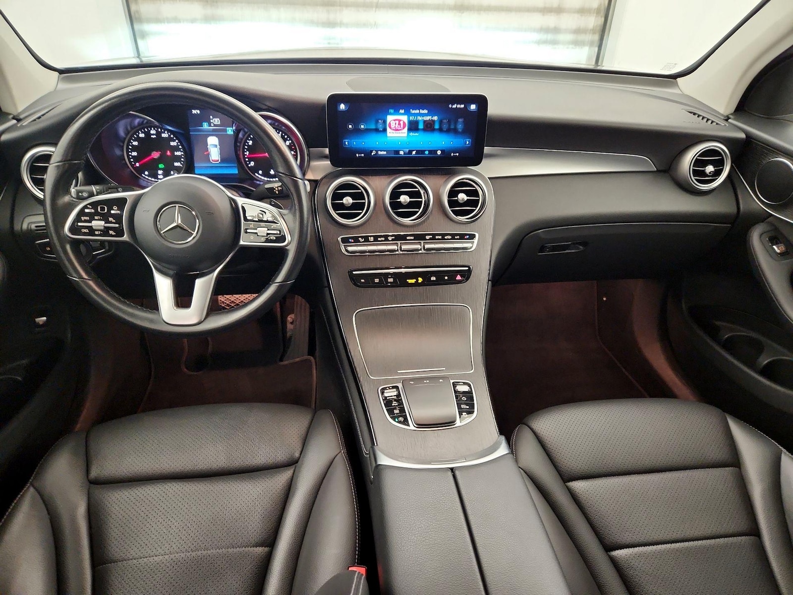 2021 Mercedes-Benz GLC GLC300 - Photo 10