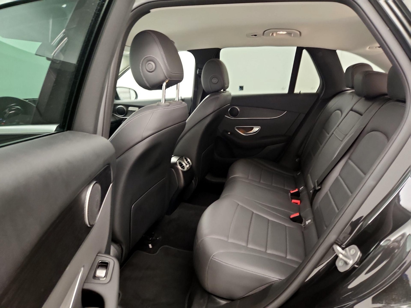 2021 Mercedes-Benz GLC GLC300 - Photo 20