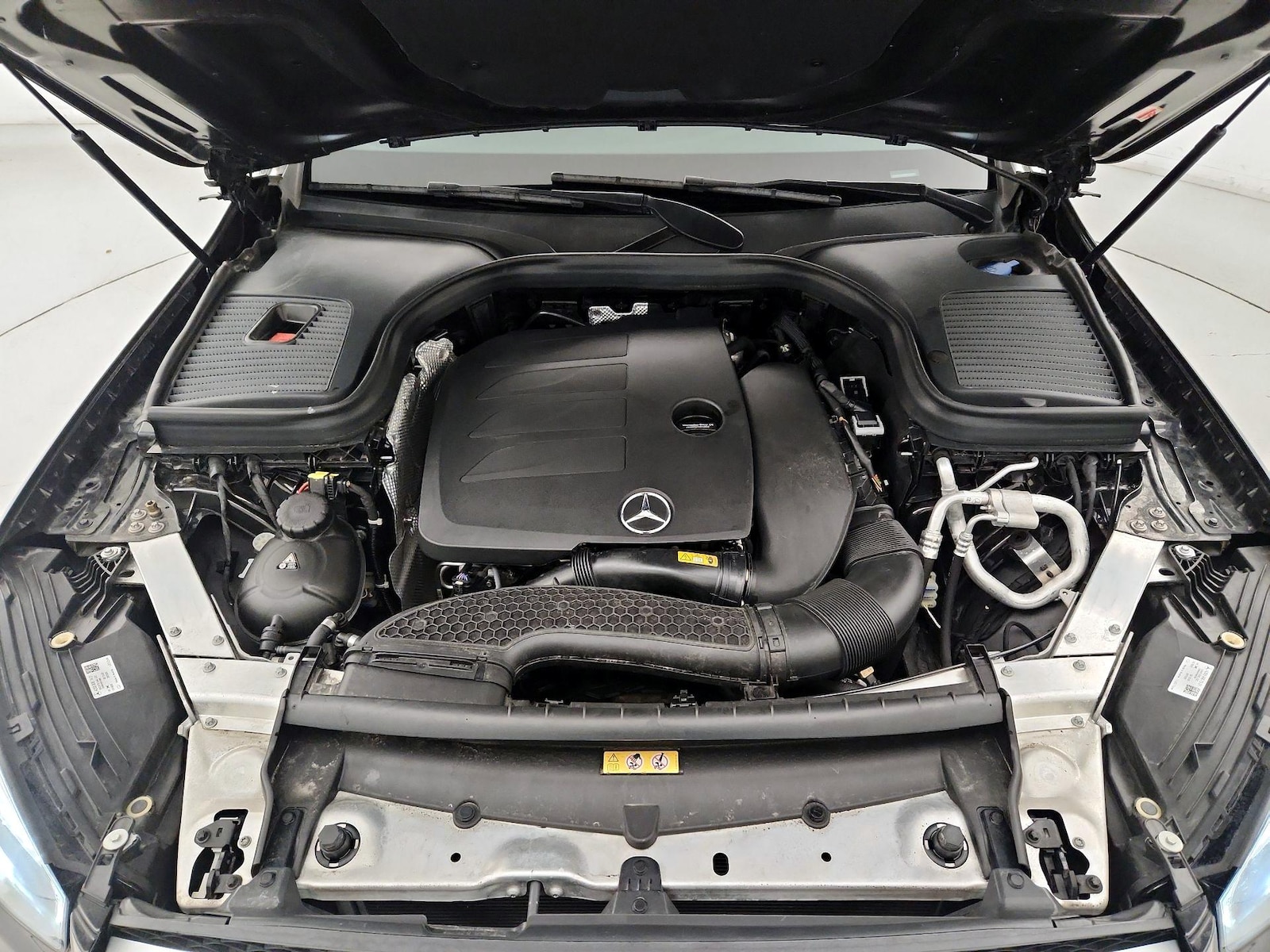 2021 Mercedes-Benz GLC GLC300 - Photo 22