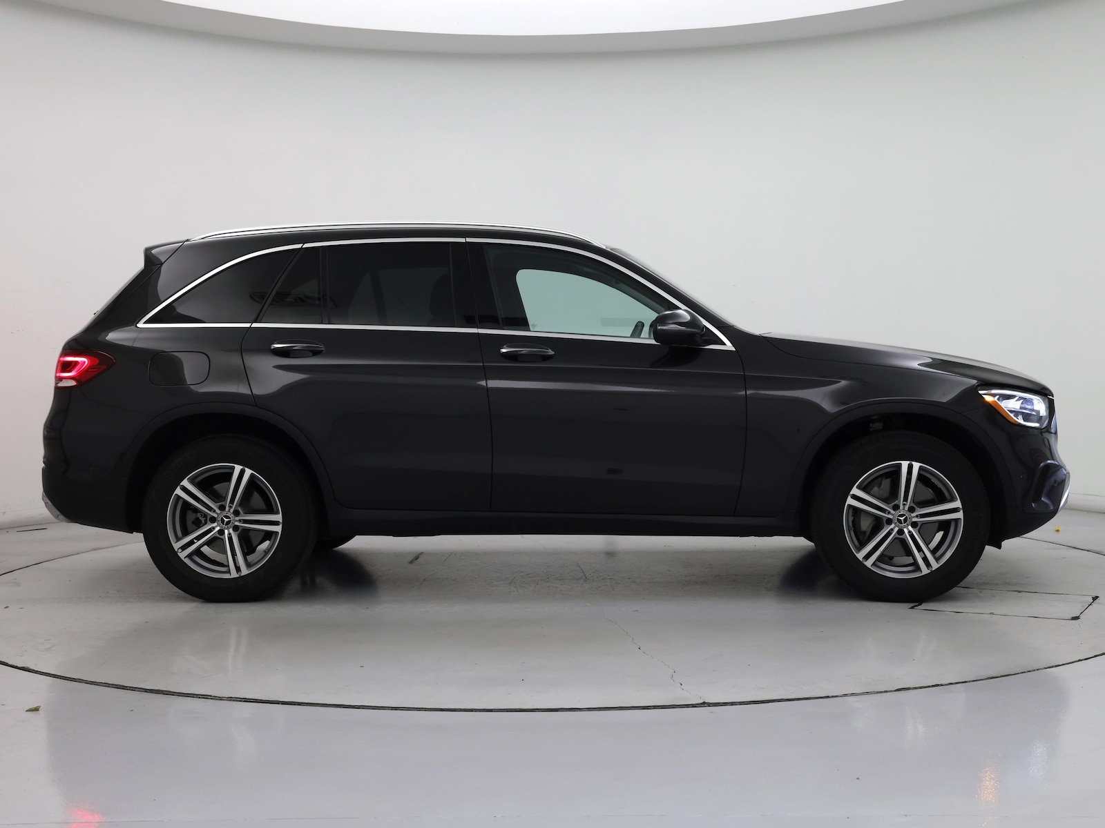 2021 Mercedes-Benz GLC GLC300 - Photo 8