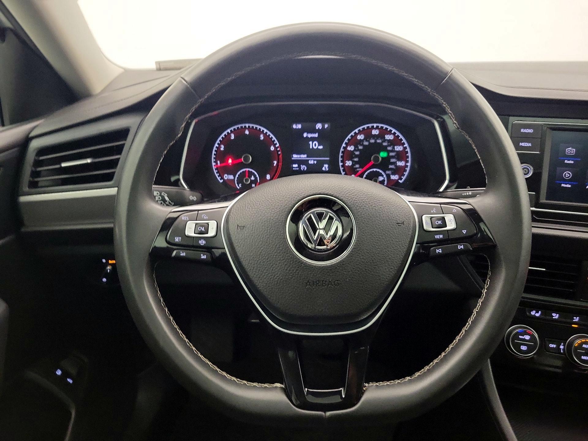 Thumbnail: 2021 Volkswagen Jetta - 10