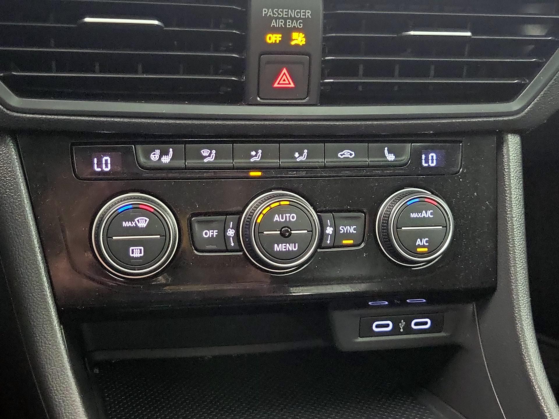 Thumbnail: 2021 Volkswagen Jetta - 16