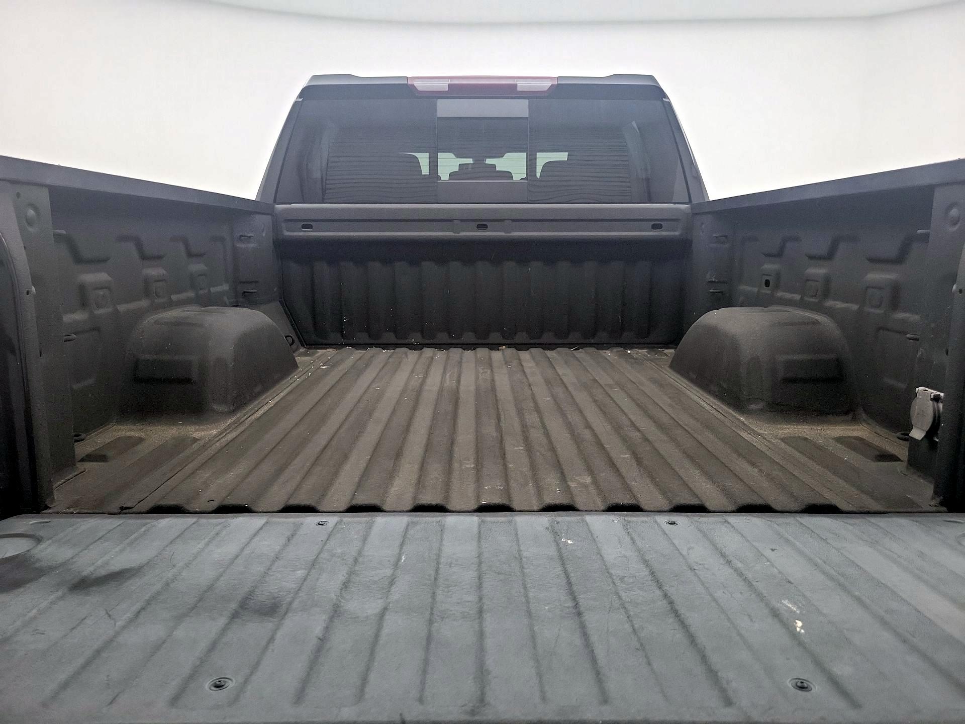 Thumbnail: 2020 Chevrolet Silverado 1500 - 20