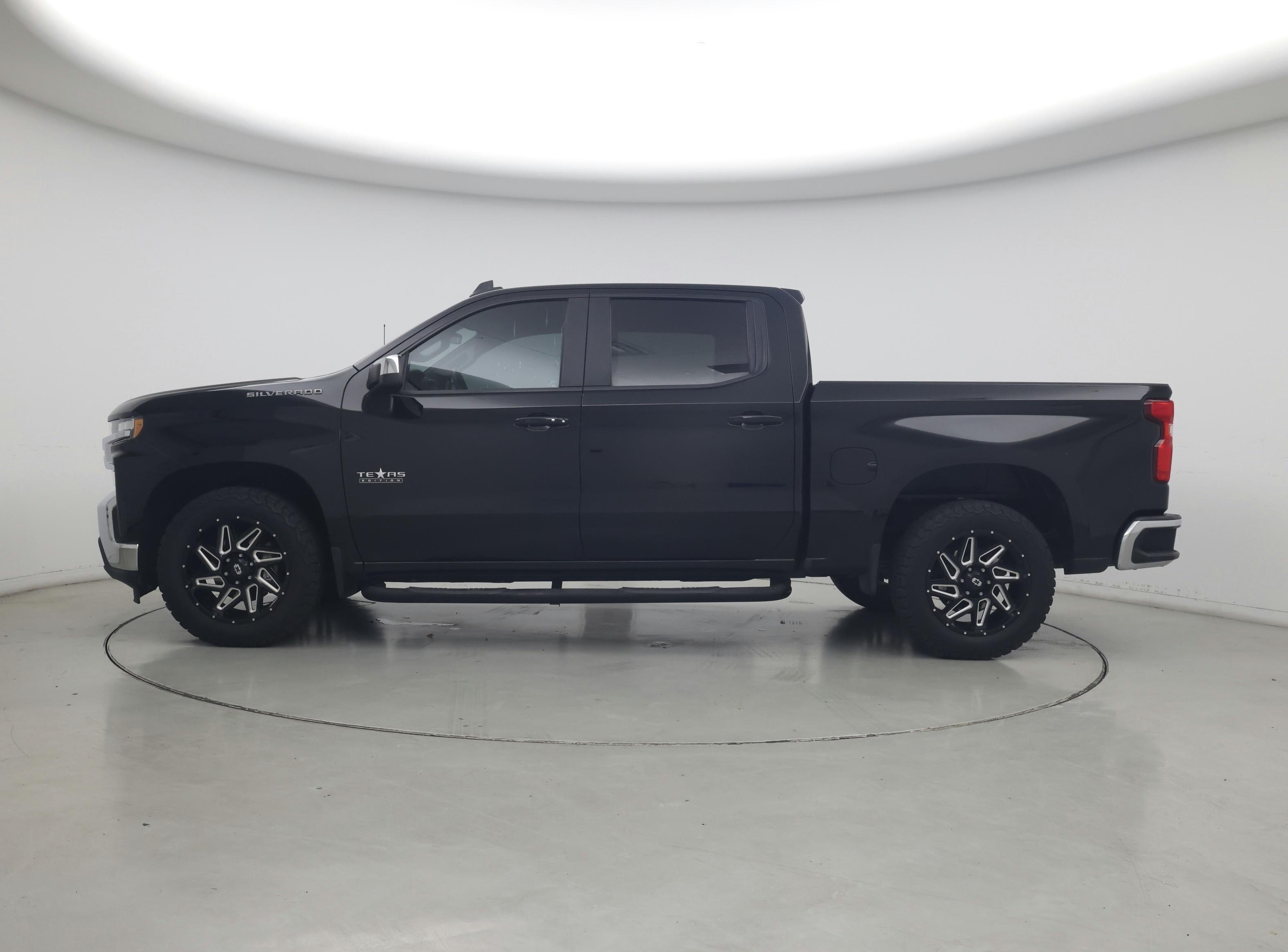 Thumbnail: 2020 Chevrolet Silverado 1500 - 3