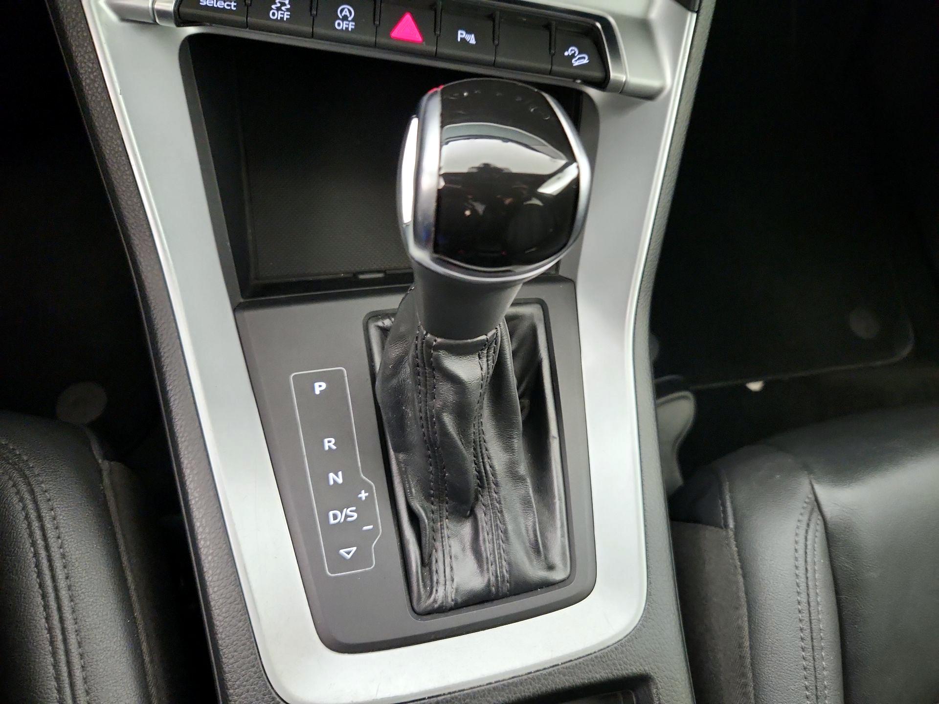Thumbnail: 2020 Audi Q3 - 17