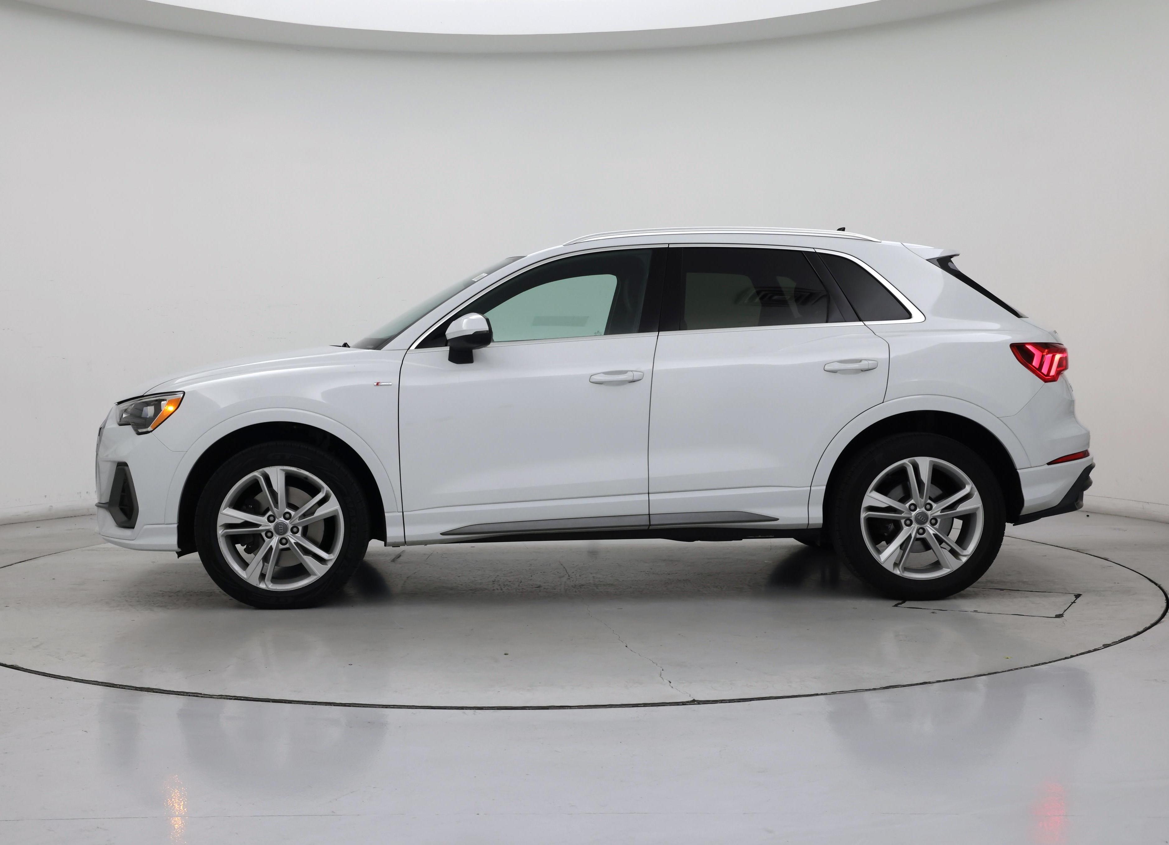 Thumbnail: 2020 Audi Q3 - 3