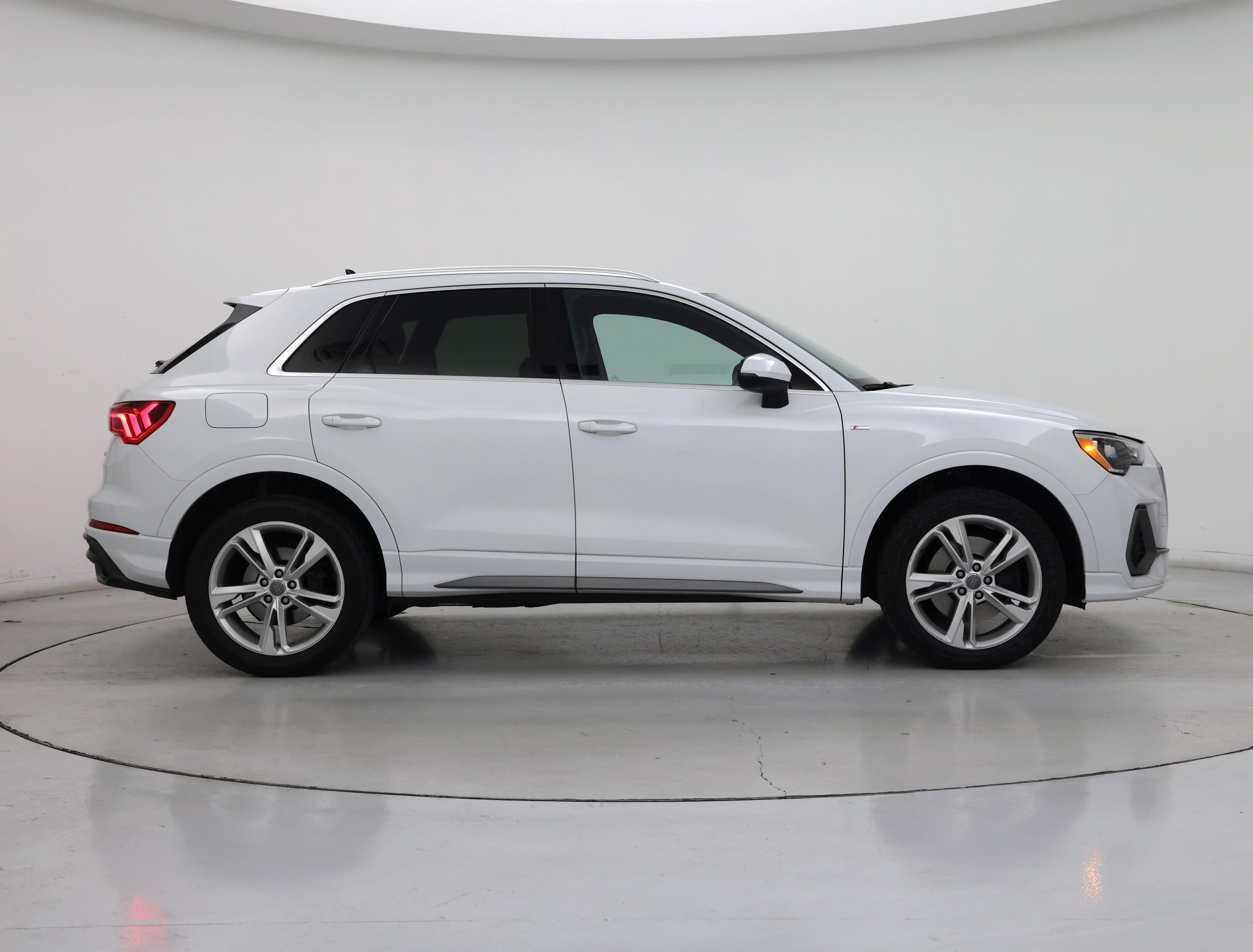 Thumbnail: 2020 Audi Q3 - 7