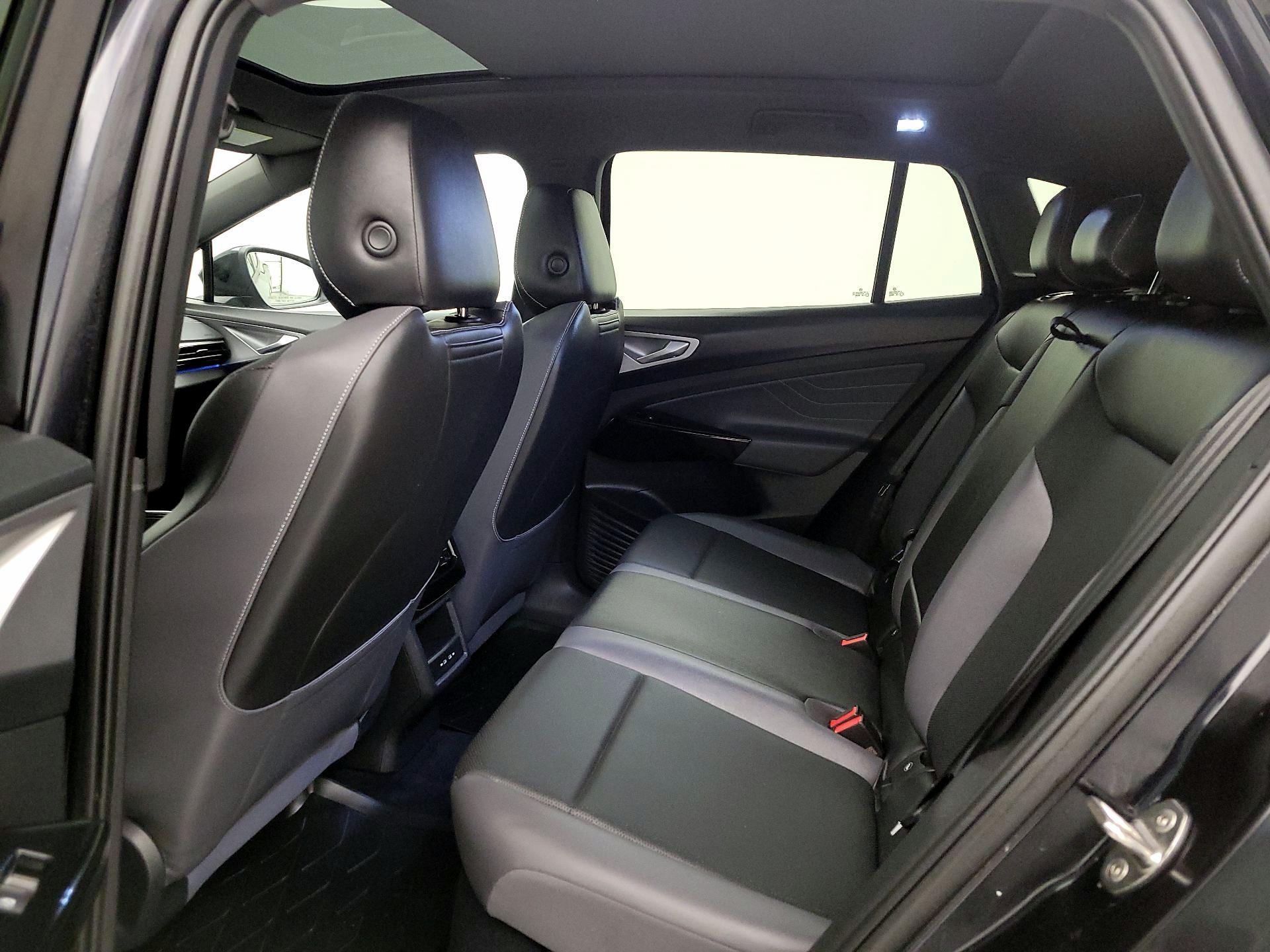 Thumbnail: 2023 Volkswagen ID.4 - 19