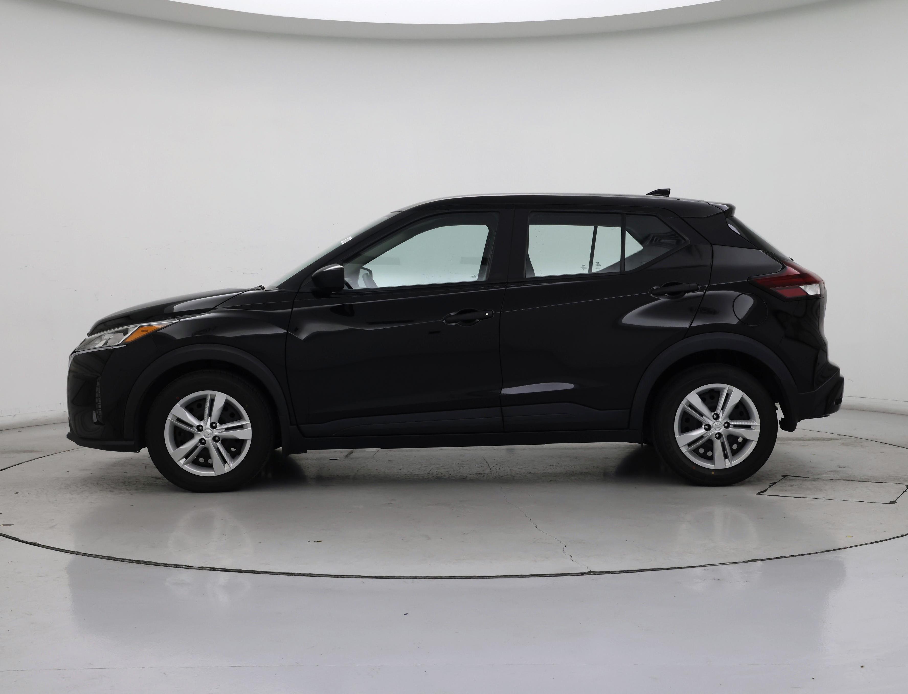 Thumbnail: 2022 Nissan Kicks - 3