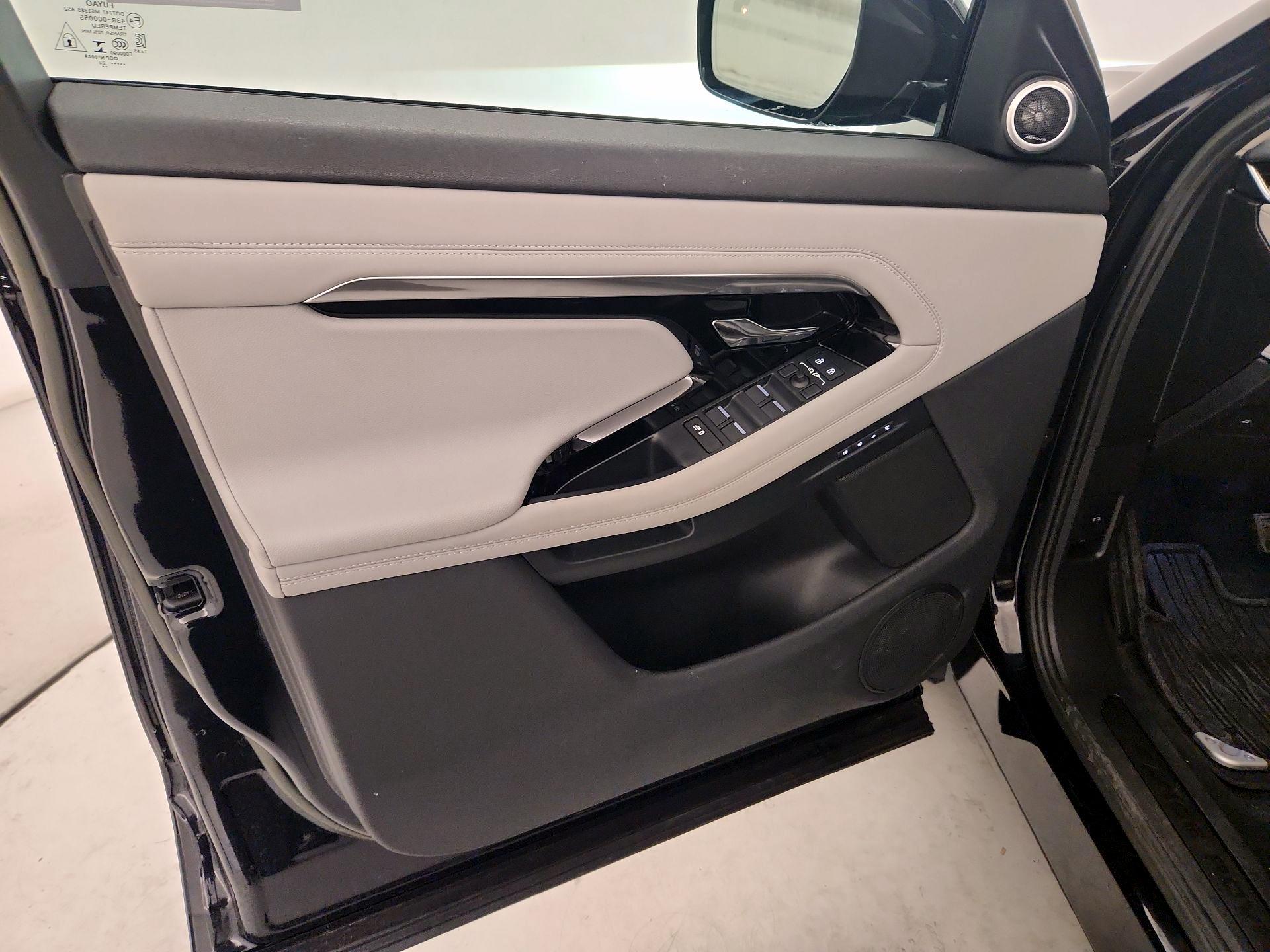 Thumbnail: 2023 Land Rover Range Rover Evoque - 12
