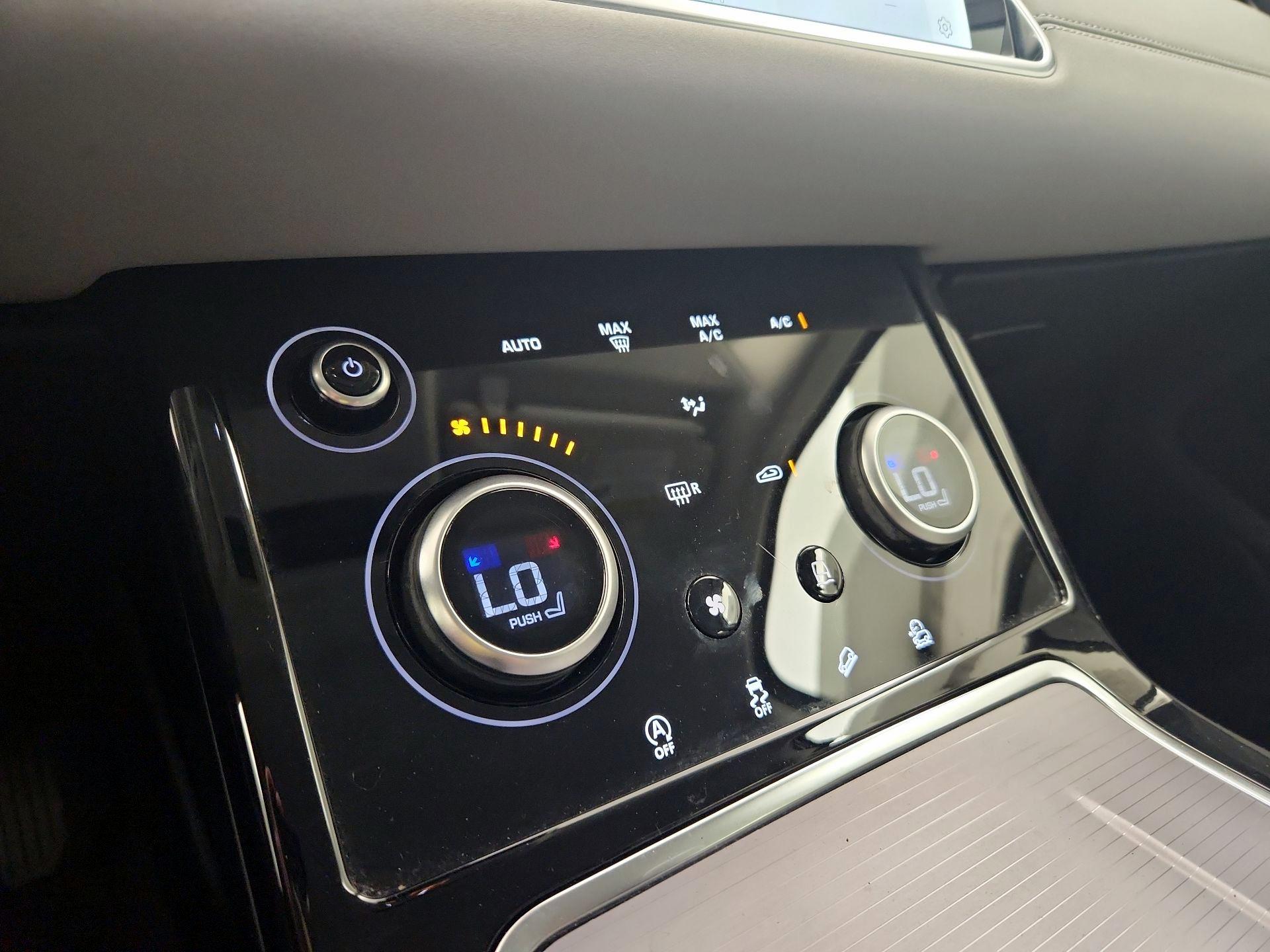 Thumbnail: 2023 Land Rover Range Rover Evoque - 17