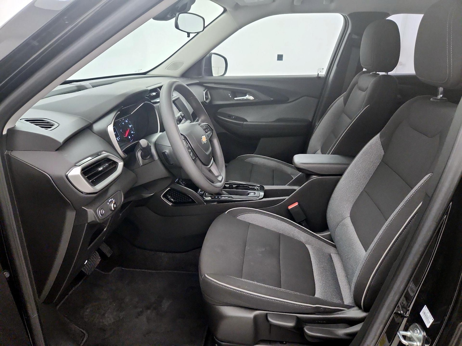 2023 Chevrolet TrailBlazer LS - Photo 12