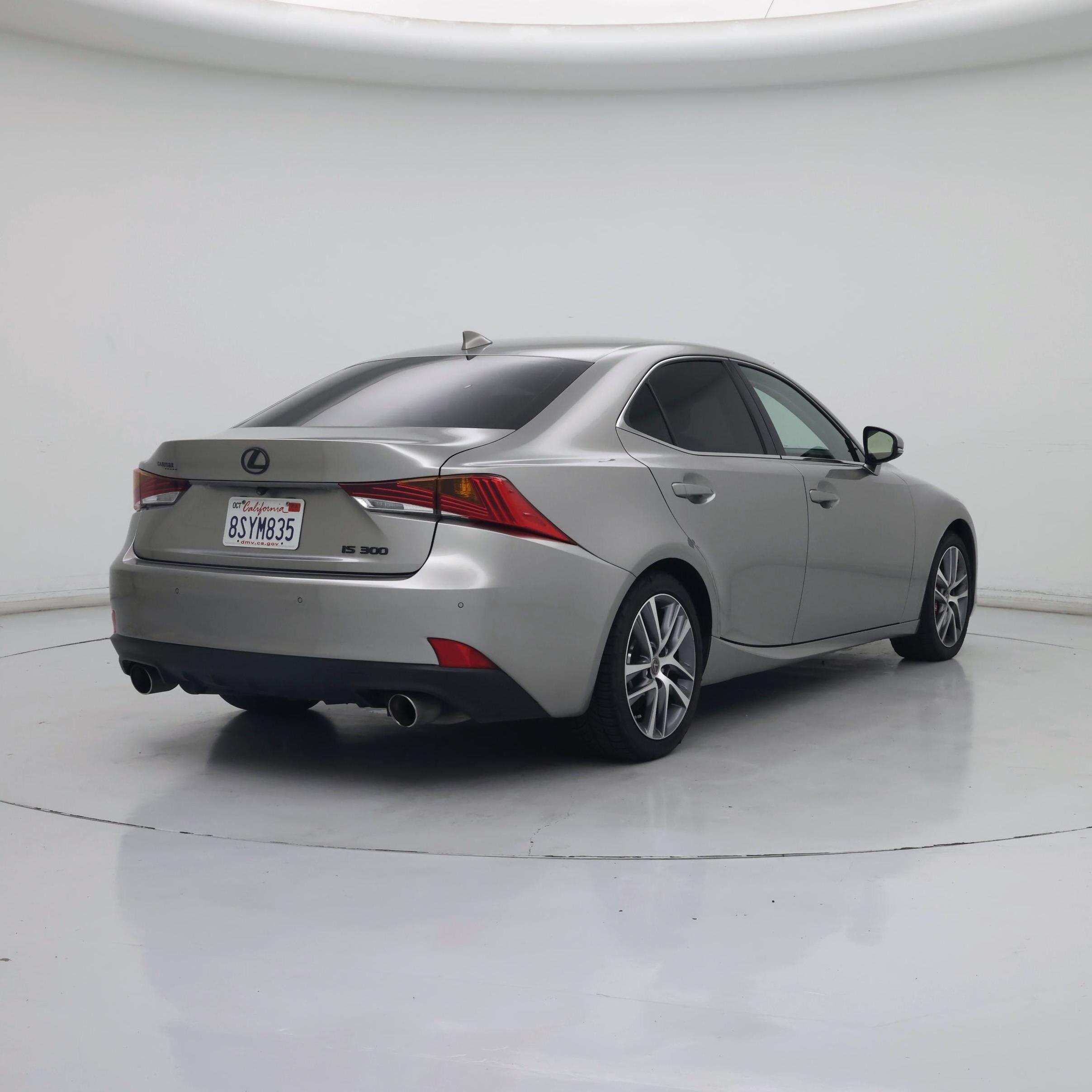 Thumbnail: 2020 Lexus IS - 8