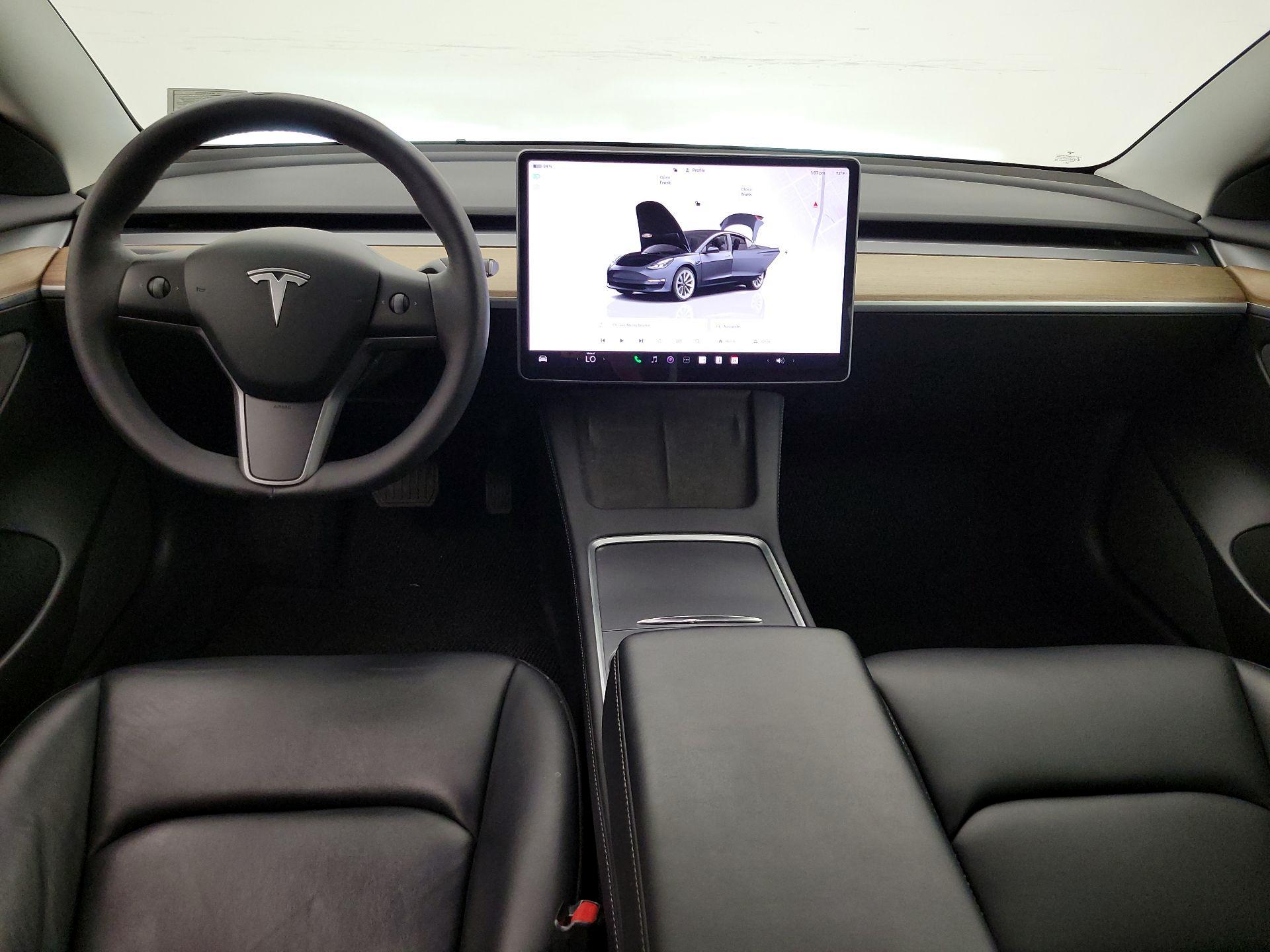 Thumbnail: 2022 Tesla Model 3 - 9