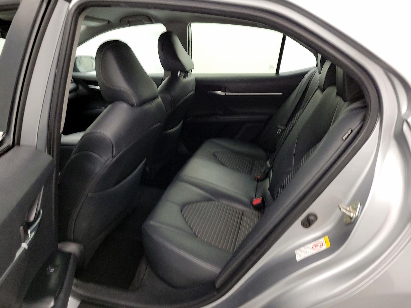 2019 Toyota Camry SE - Photo 20