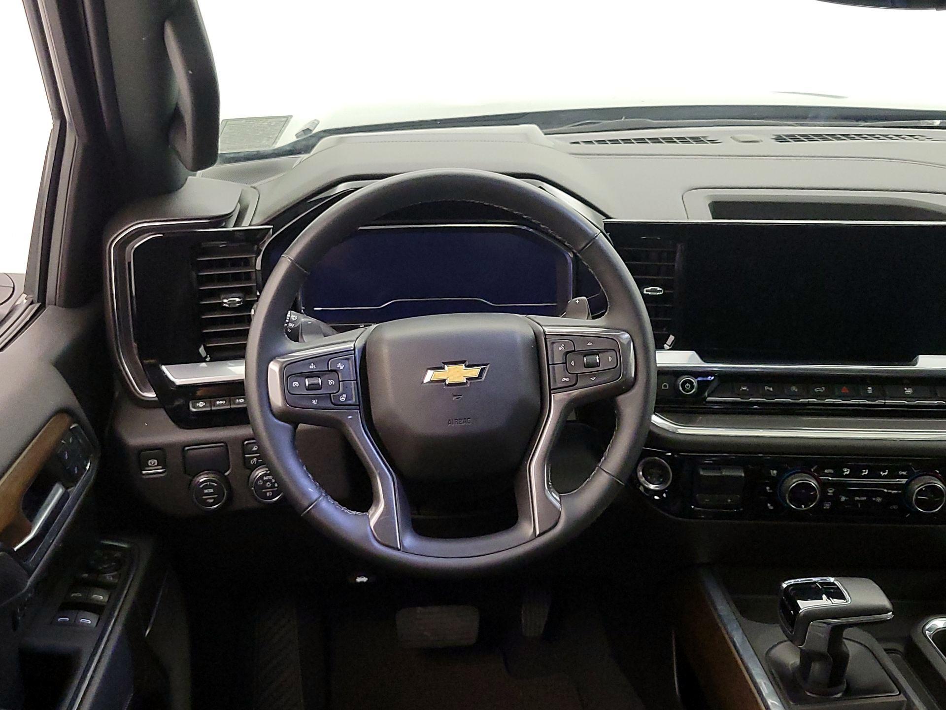 Thumbnail: 2024 Chevrolet Silverado 1500 - 10