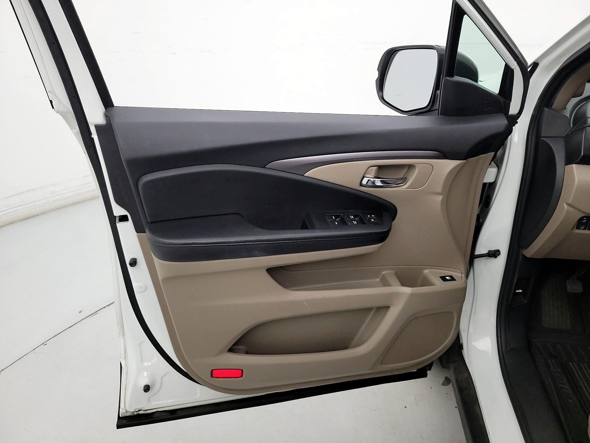 Thumbnail: 2021 Honda Pilot - 12