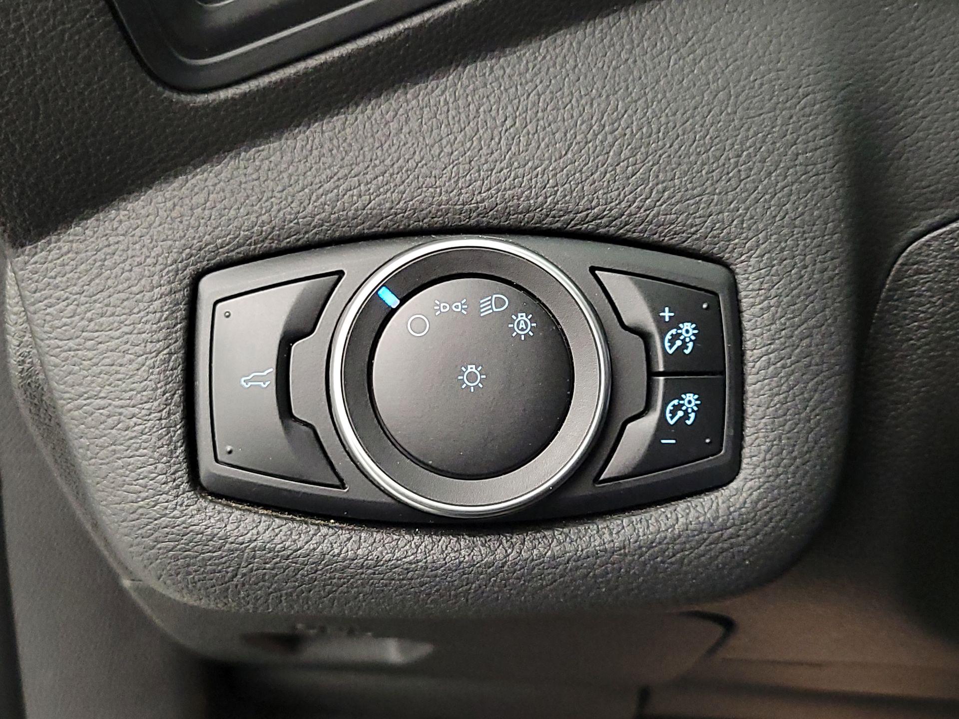 Thumbnail: 2017 Ford Escape - 13