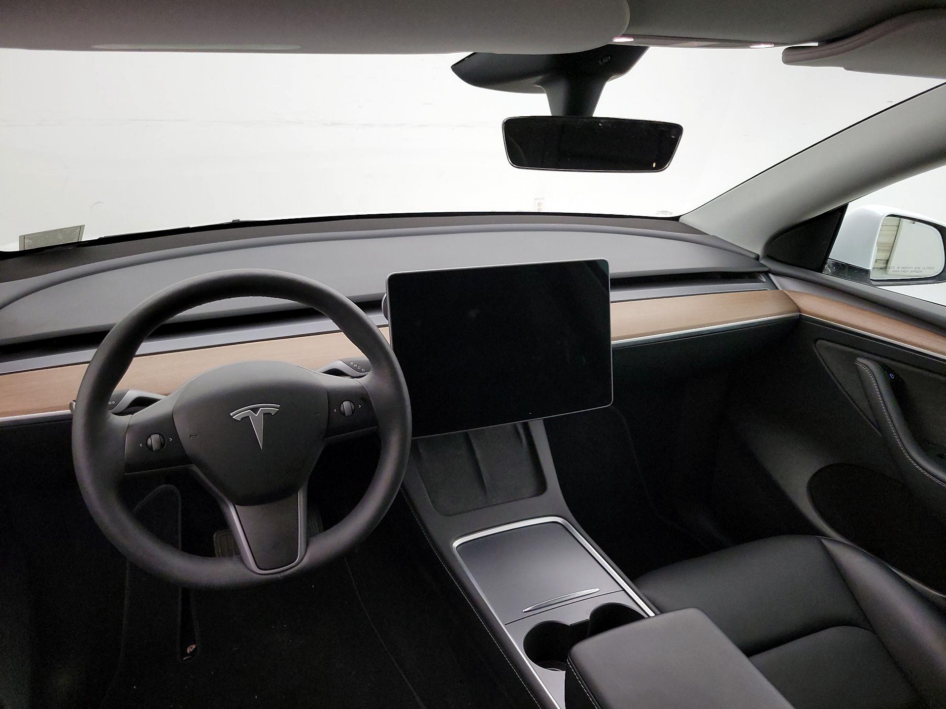 Thumbnail: 2024 Tesla Model Y - 9