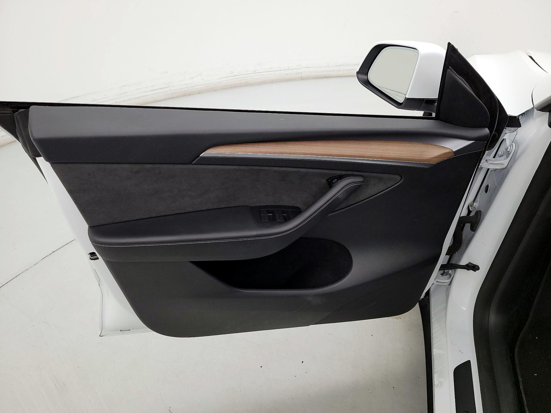 Thumbnail: 2024 Tesla Model Y - 12
