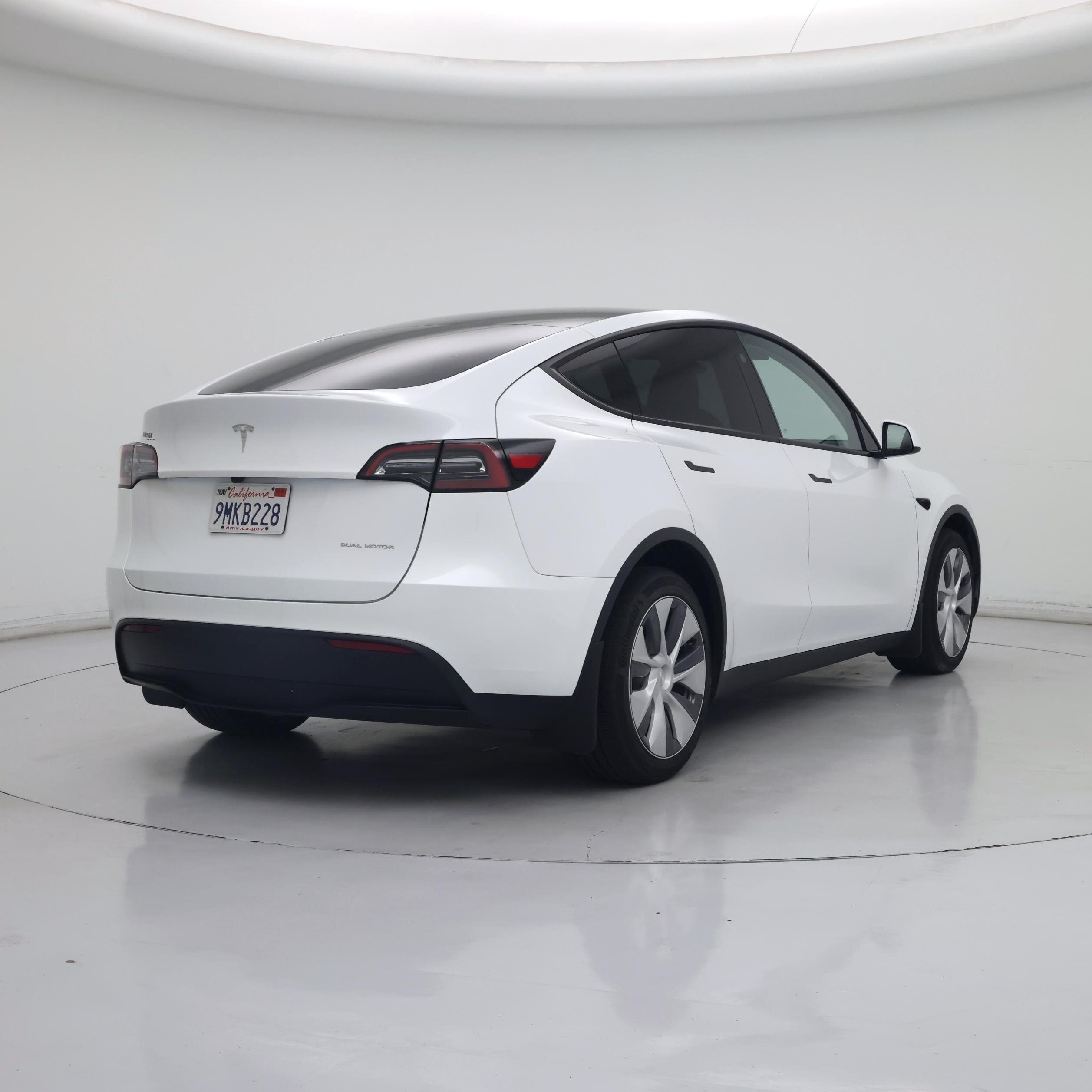 Thumbnail: 2024 Tesla Model Y - 8