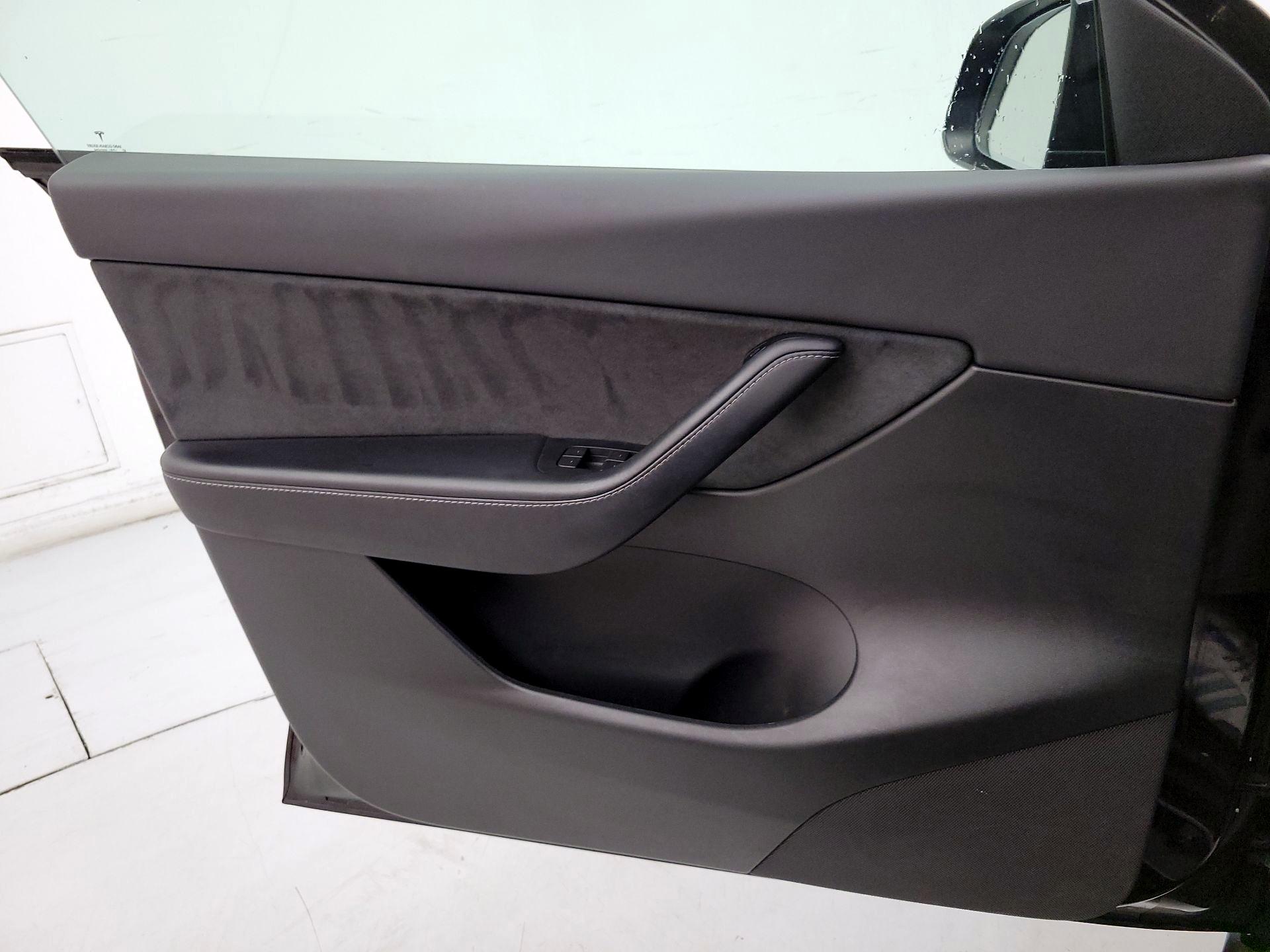 Thumbnail: 2022 Tesla Model Y - 12