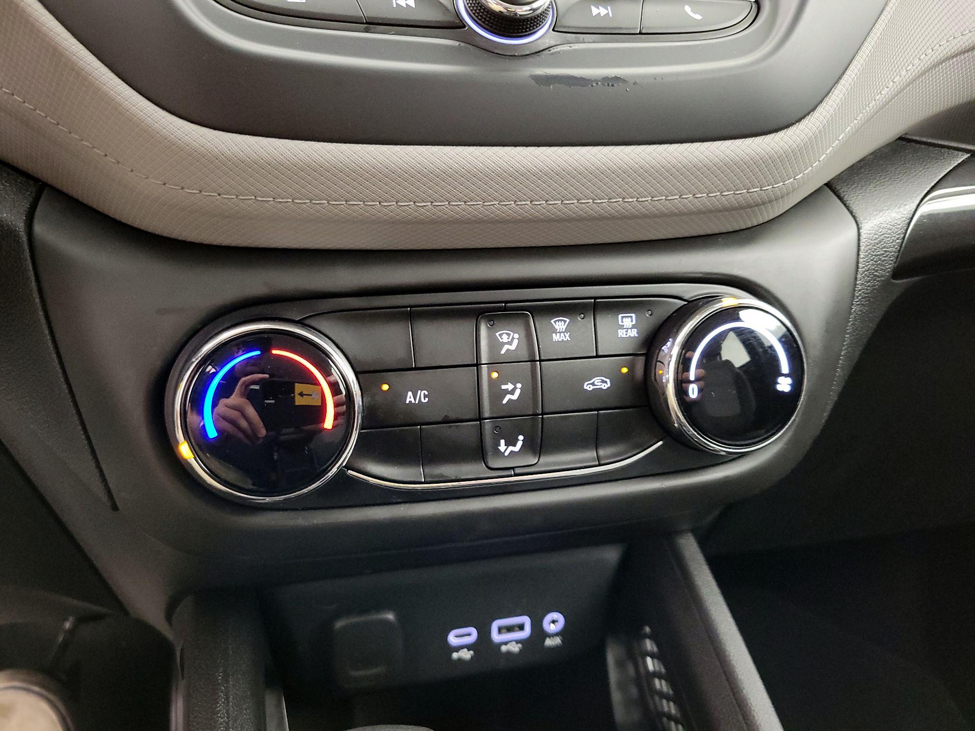 Thumbnail: 2022 Chevrolet TrailBlazer - 16