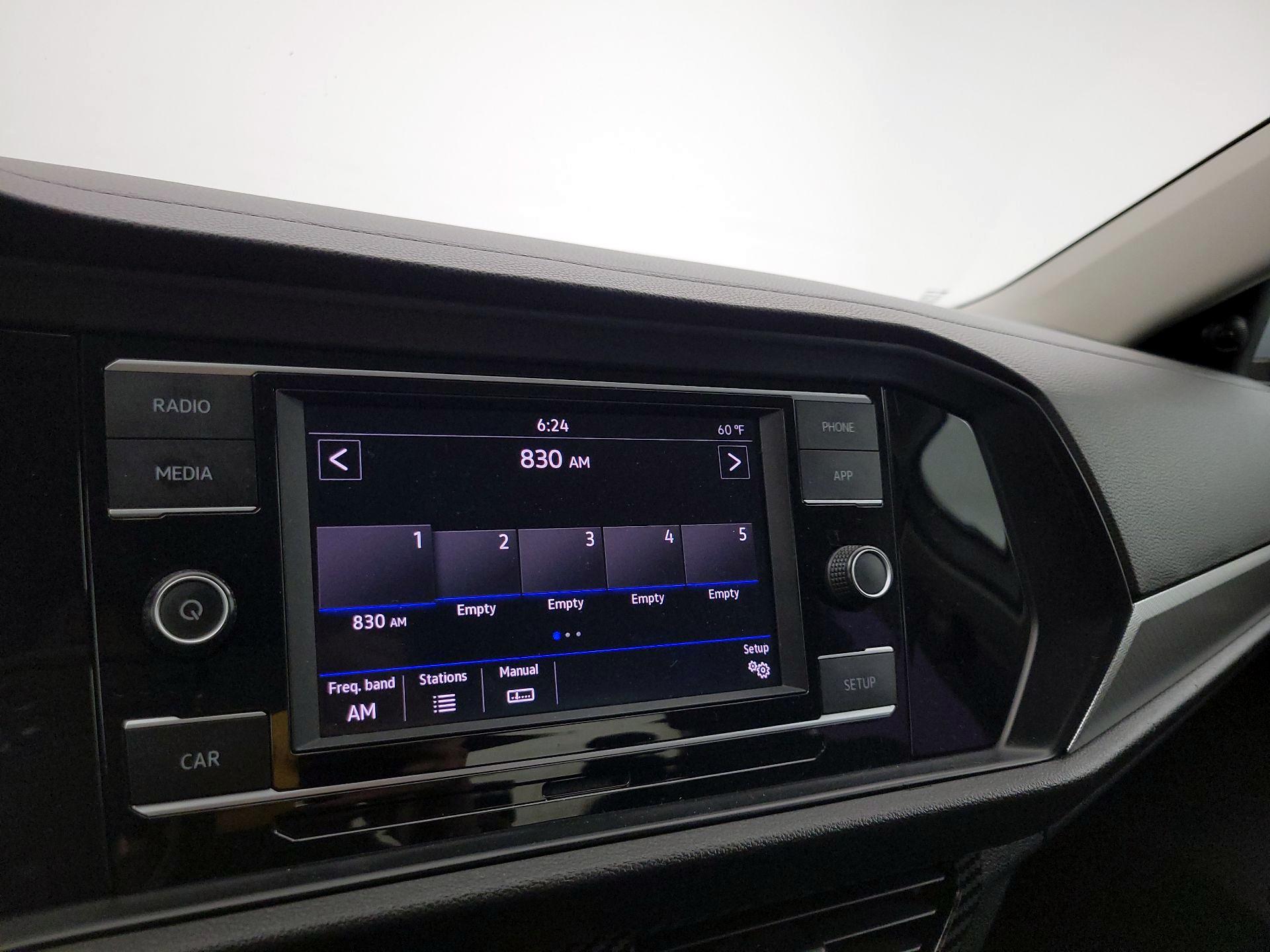 Thumbnail: 2019 Volkswagen Jetta - 15