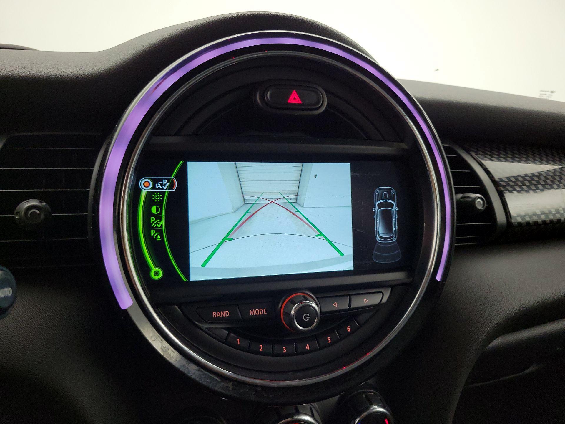 Thumbnail: 2016 MINI Cooper Hardtop - 15