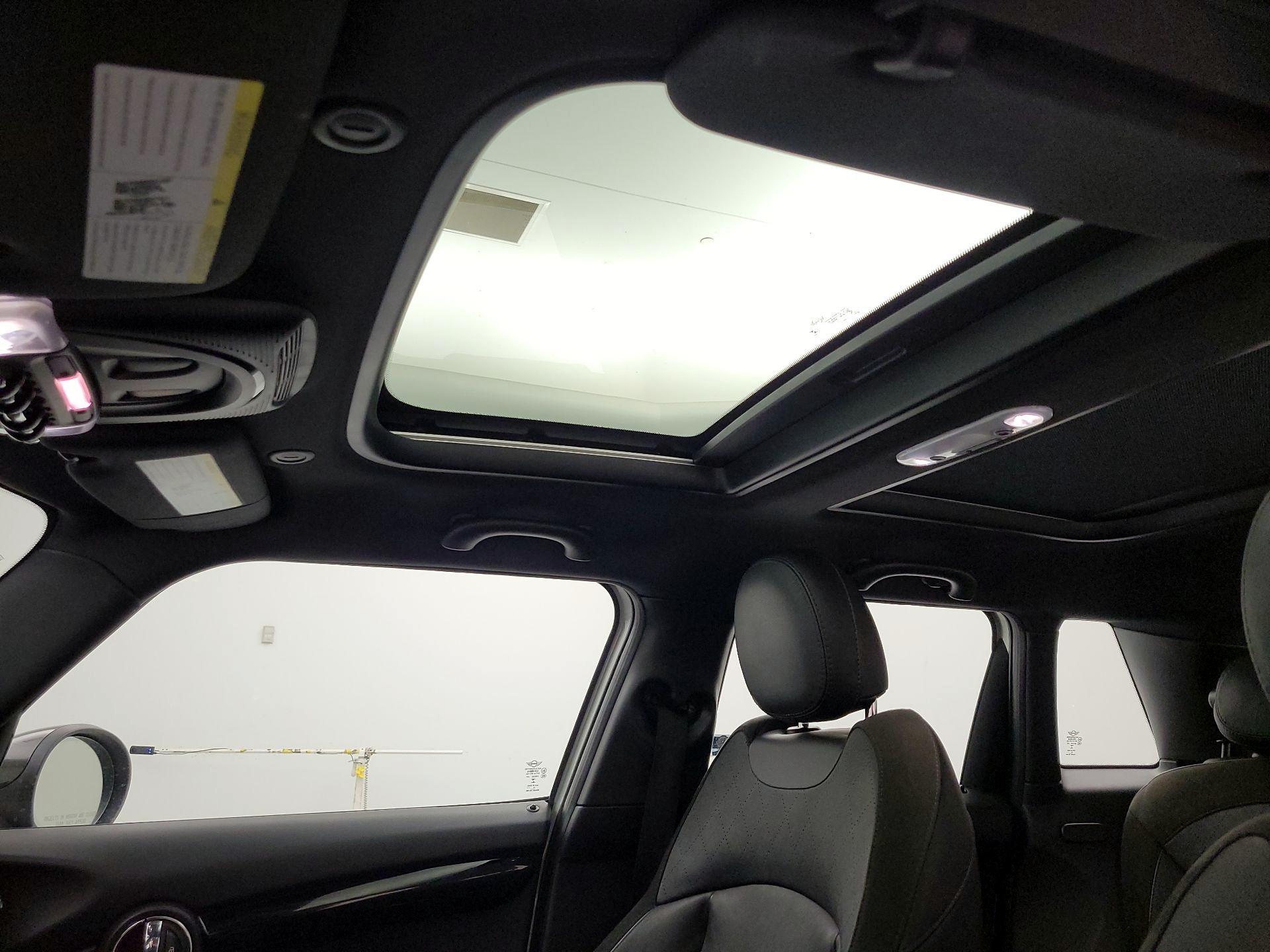 Thumbnail: 2016 MINI Cooper Hardtop - 20