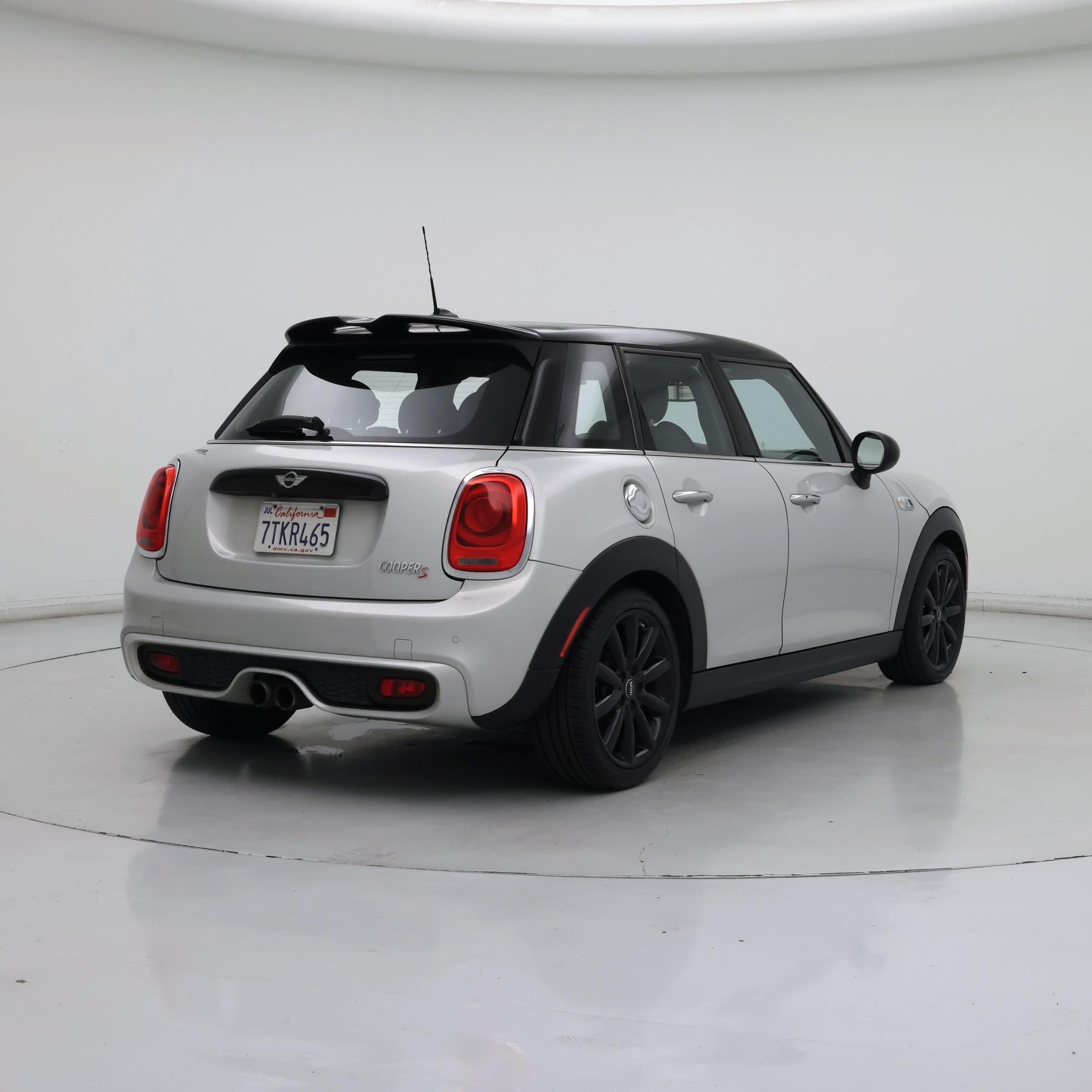 Thumbnail: 2016 MINI Cooper Hardtop - 8
