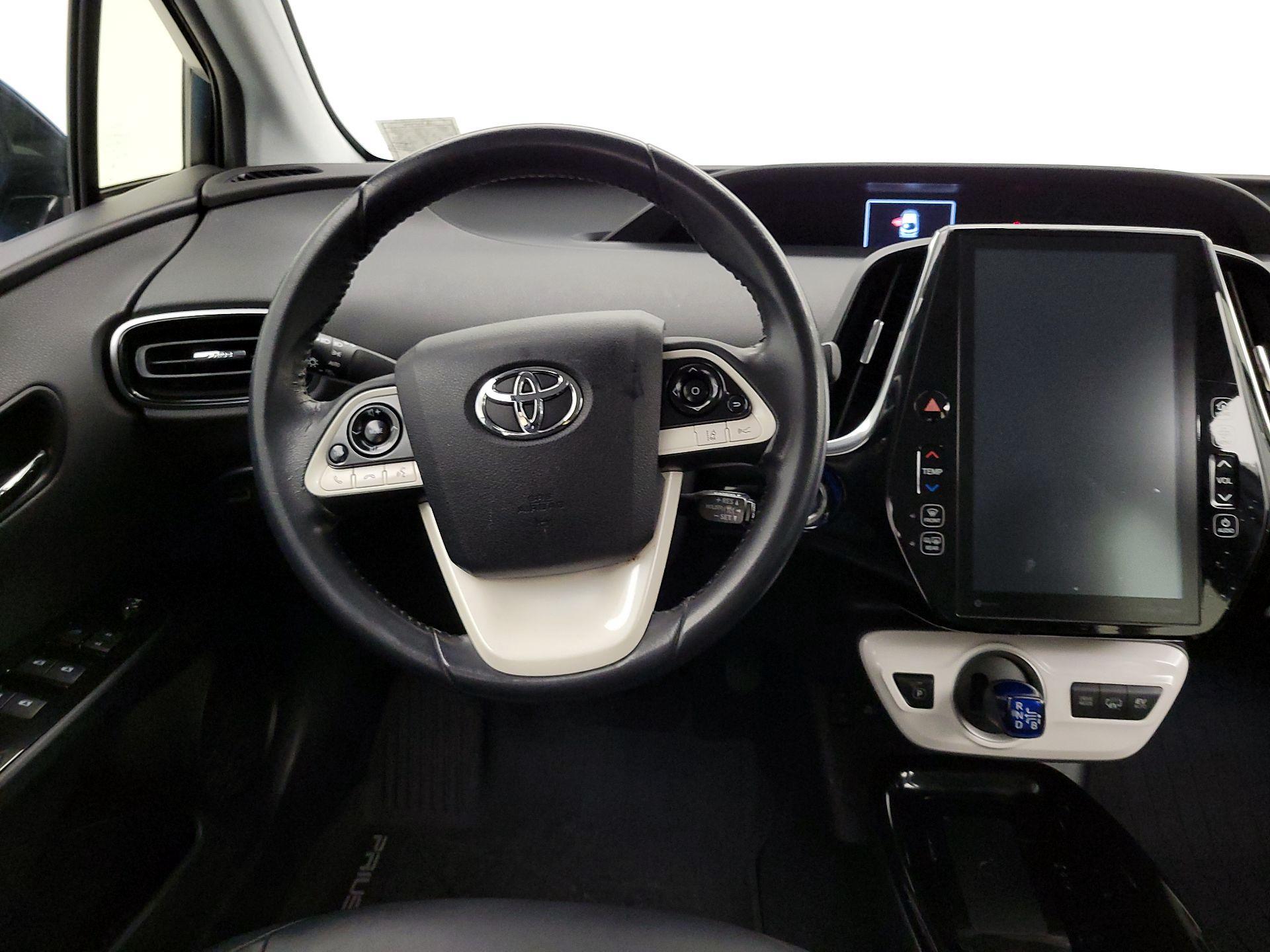 Thumbnail: 2017 Toyota Prius Prime - 10